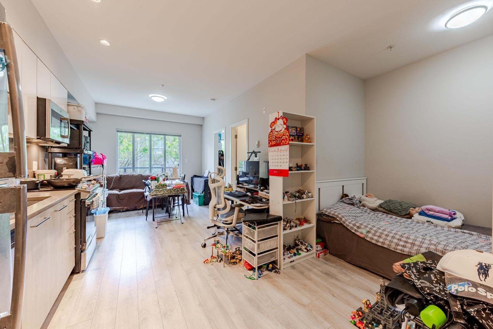 323-13768 108 Avenue, Surrey, BC - Indoor Photo Showing Bedroom