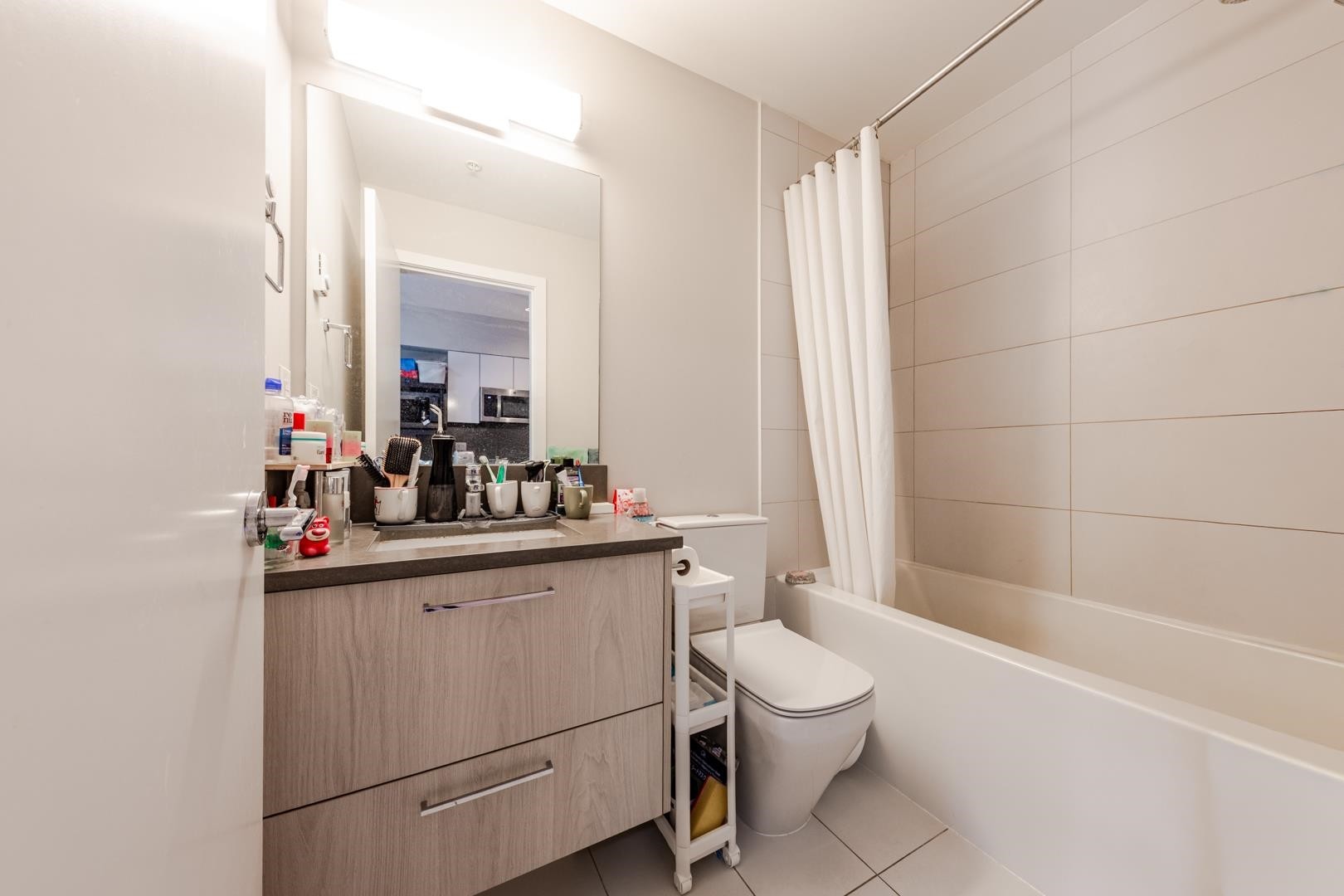323-13768 108 Avenue, Surrey, BC - Indoor Photo Showing Bathroom