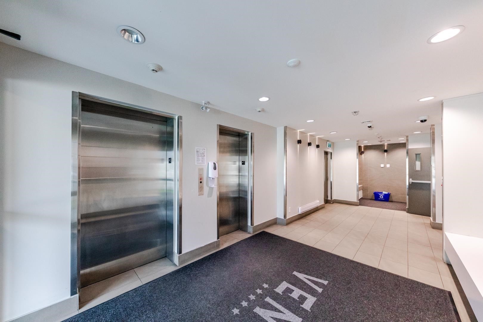 323-13768 108 Avenue, Surrey, BC - Indoor Photo Showing Other Room