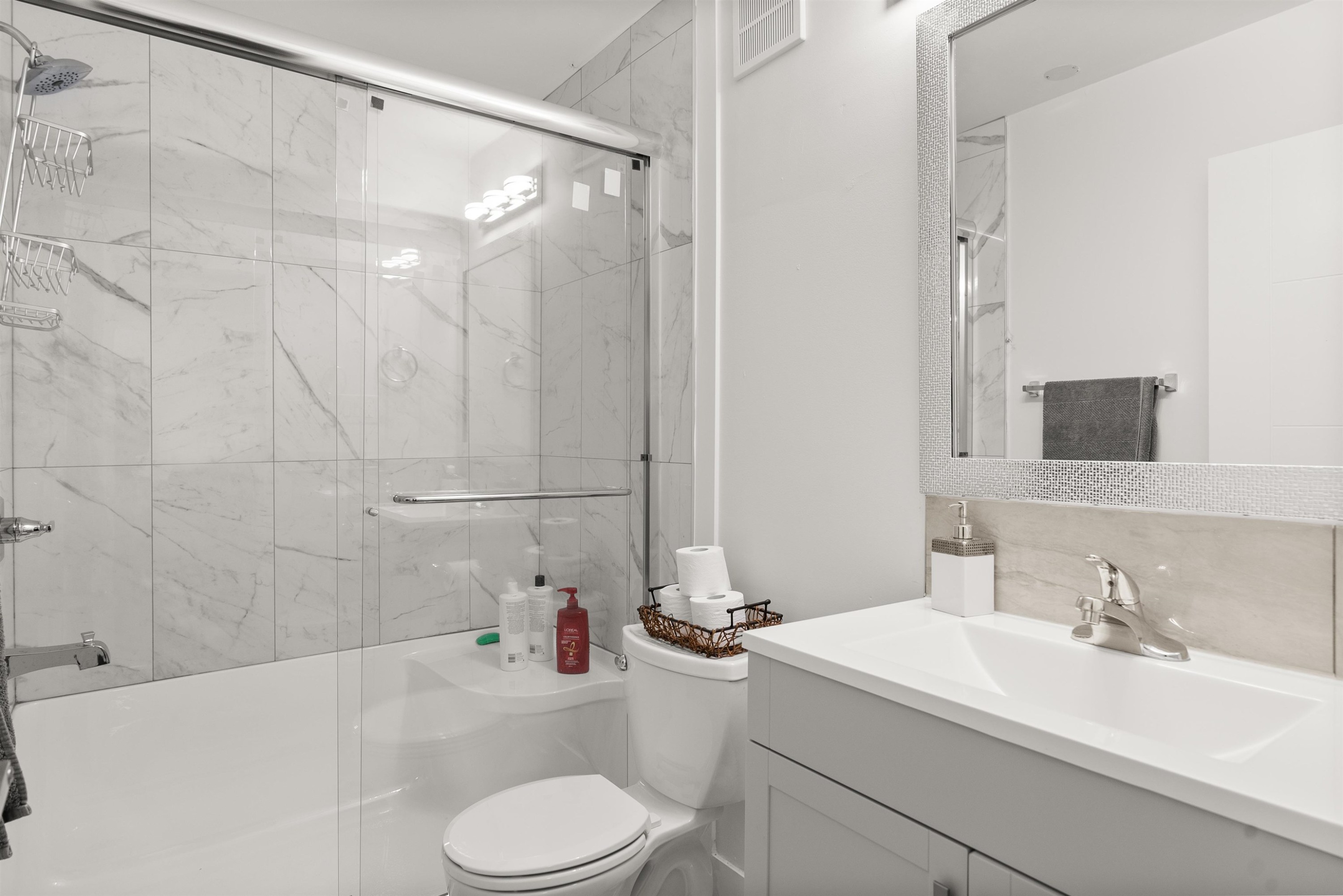 11186 Farms Road, Mission, BC - Indoor Photo Showing Bathroom