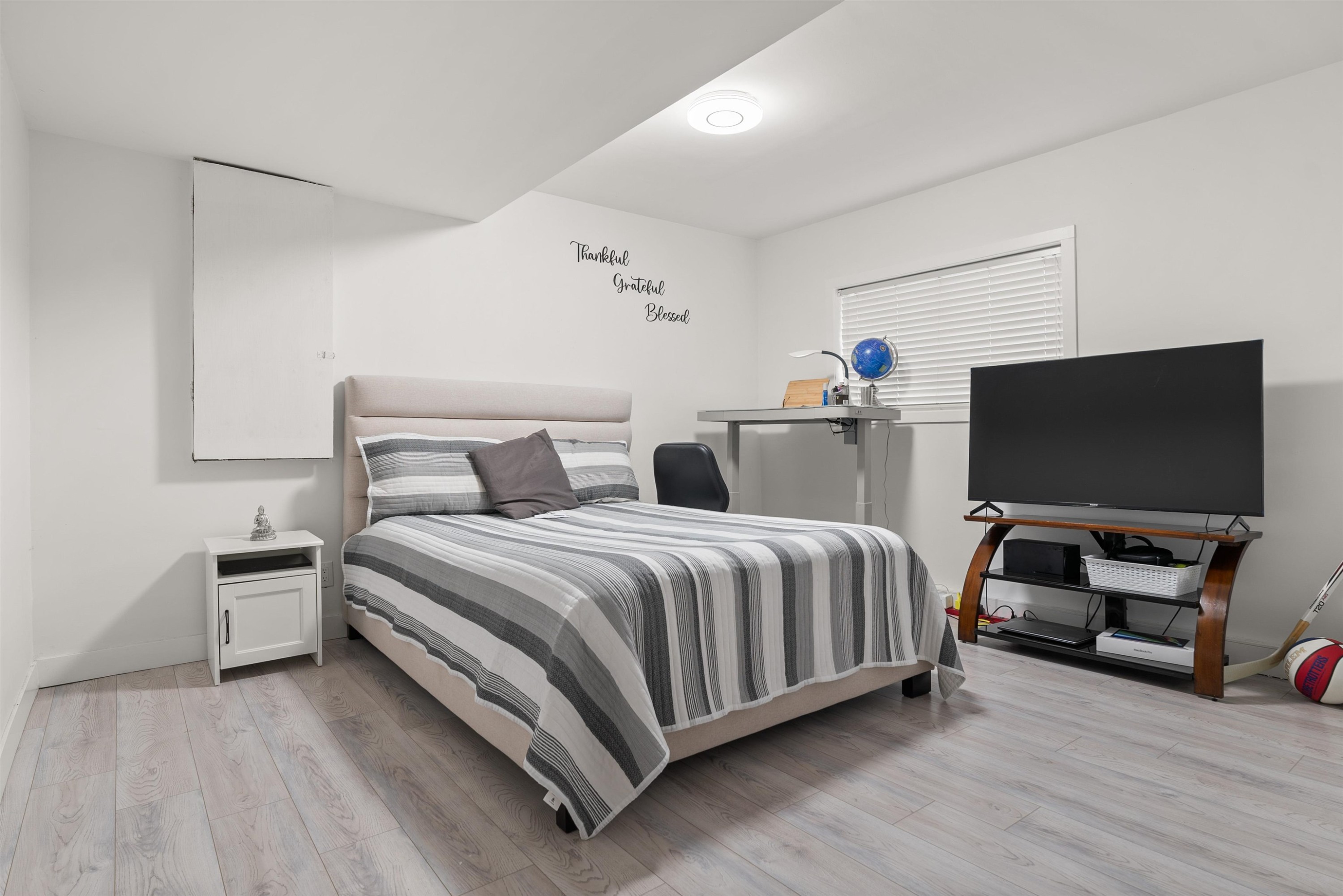 11186 Farms Road, Mission, BC - Indoor Photo Showing Bedroom