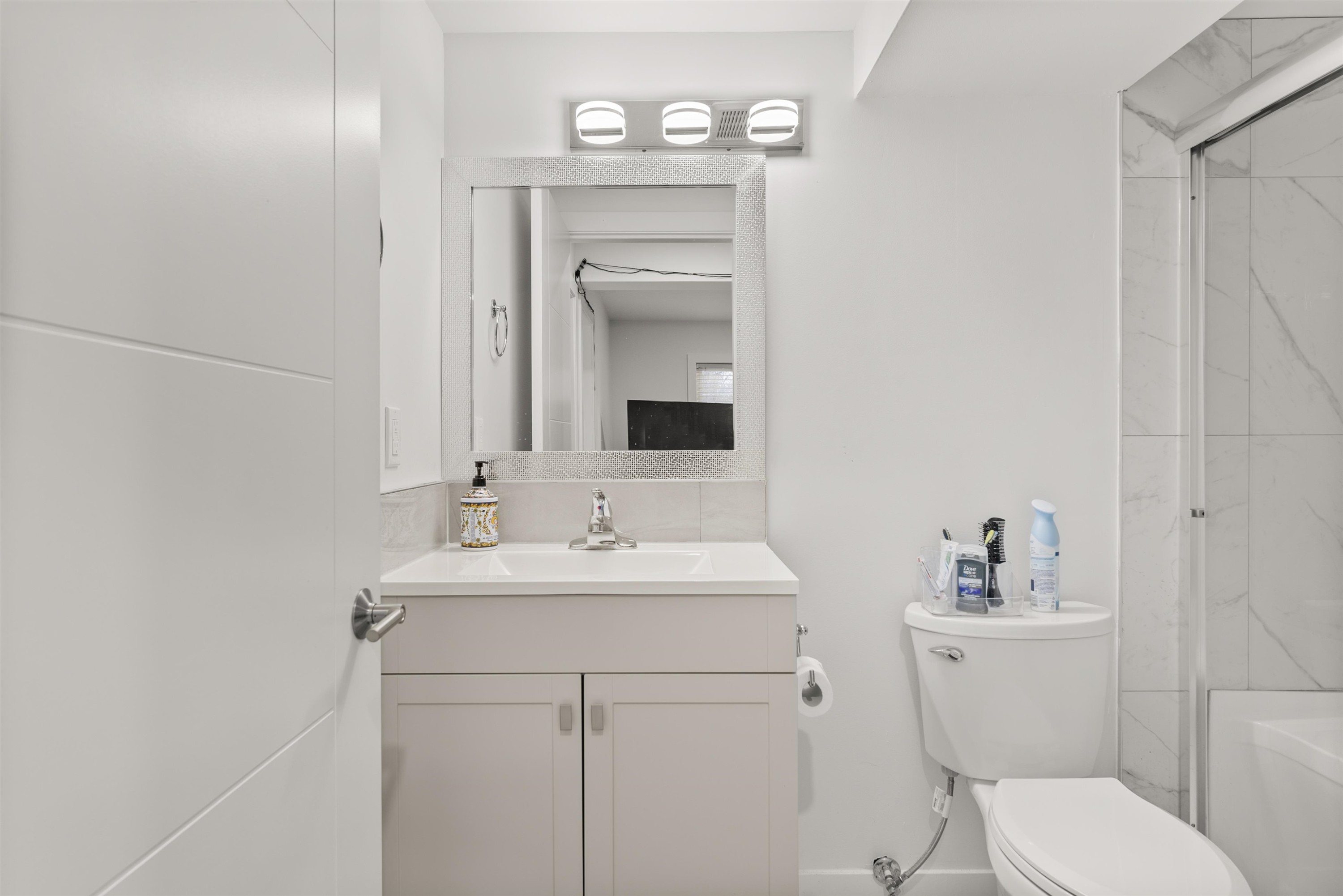11186 Farms Road, Mission, BC - Indoor Photo Showing Bathroom