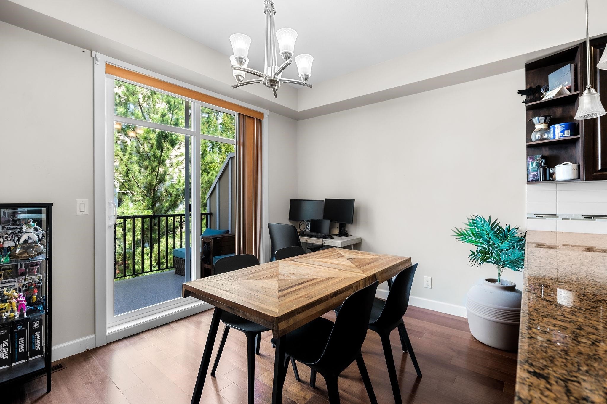 112-20738 84 Avenue, Langley, BC - Indoor Photo Showing Dining Room