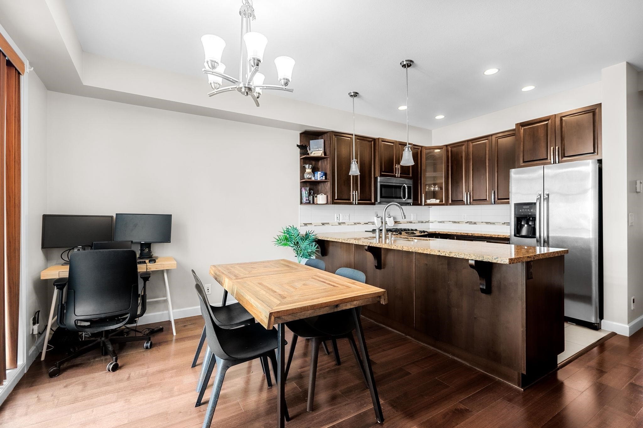 112-20738 84 Avenue, Langley, BC - Indoor