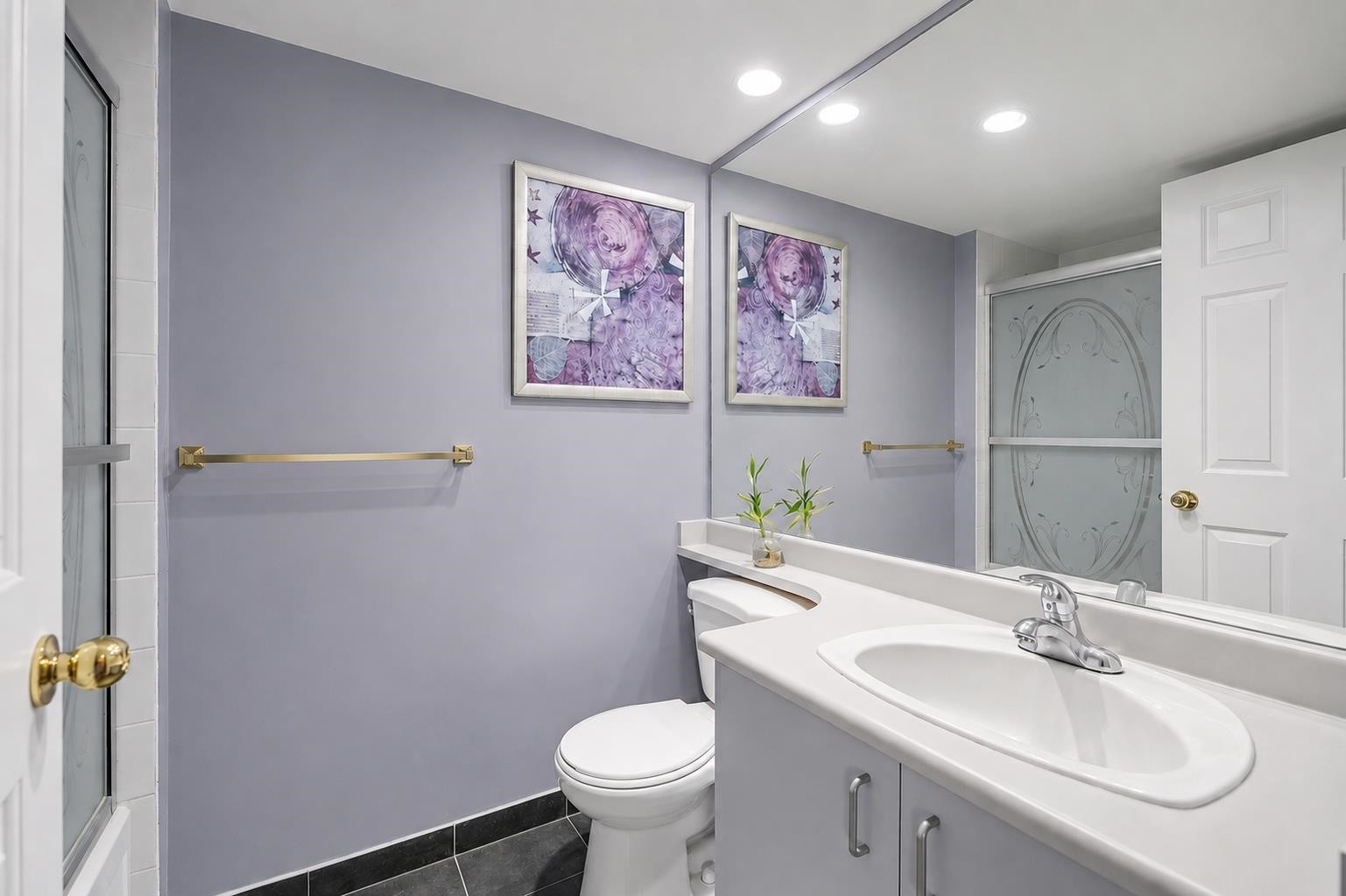 1701-14881 103A Avenue, Surrey, BC - Indoor Photo Showing Bathroom