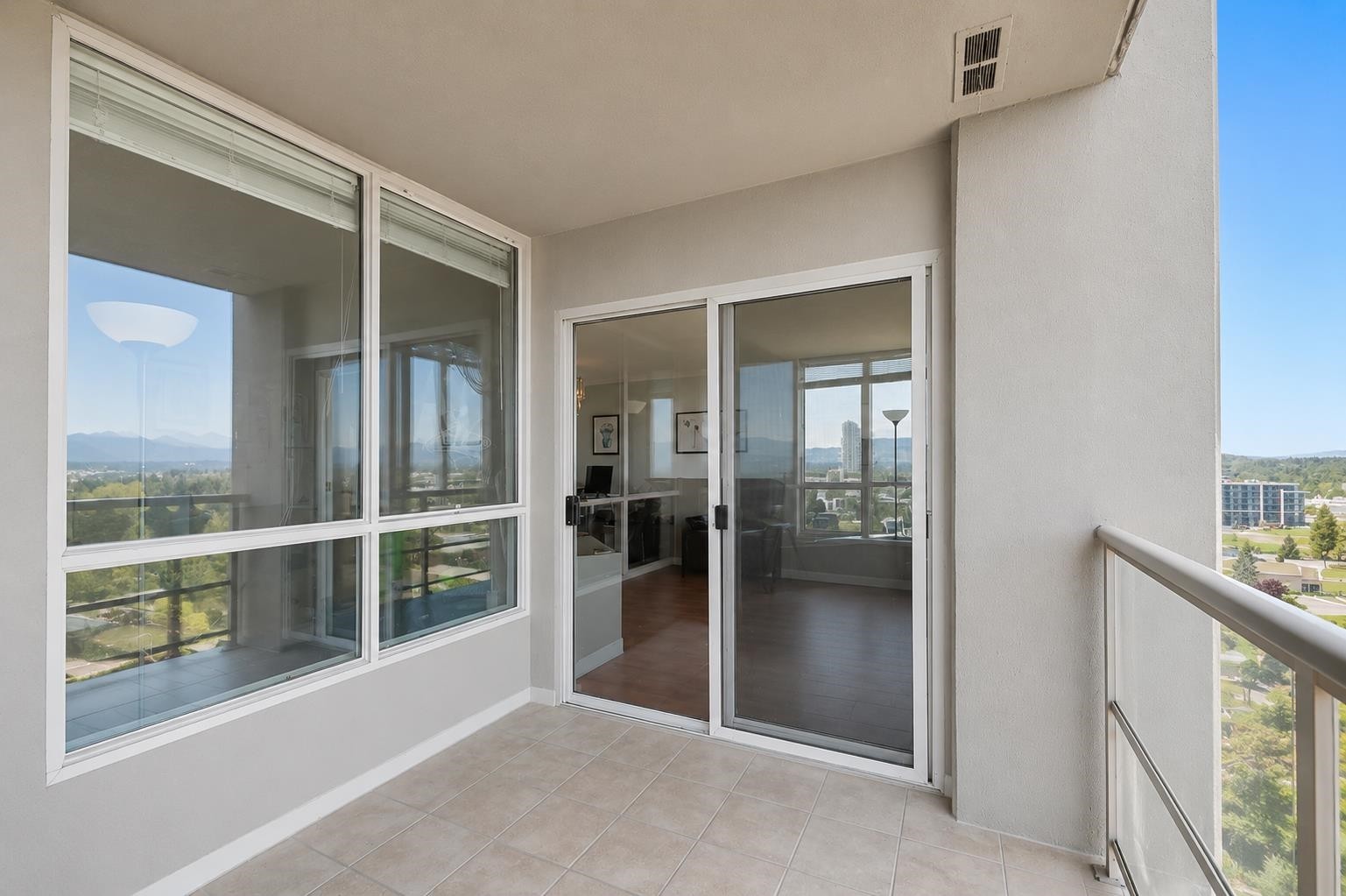 1701-14881 103A Avenue, Surrey, BC - Outdoor With Balcony With Exterior