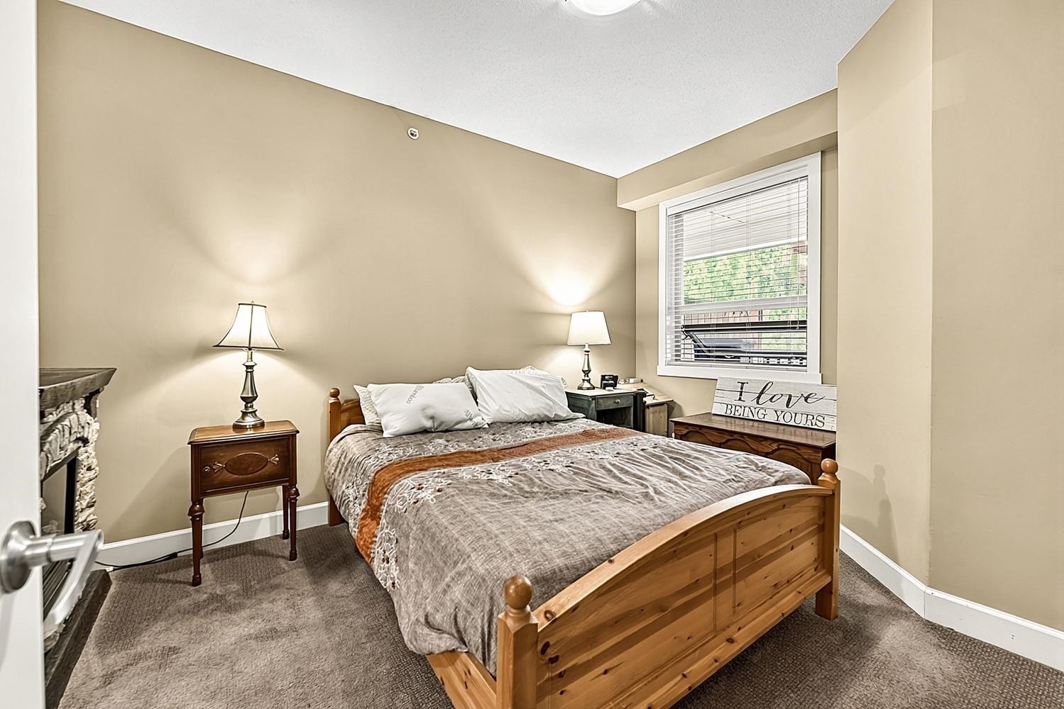 411-13897 Fraser Highway, Surrey, BC - Indoor Photo Showing Bedroom