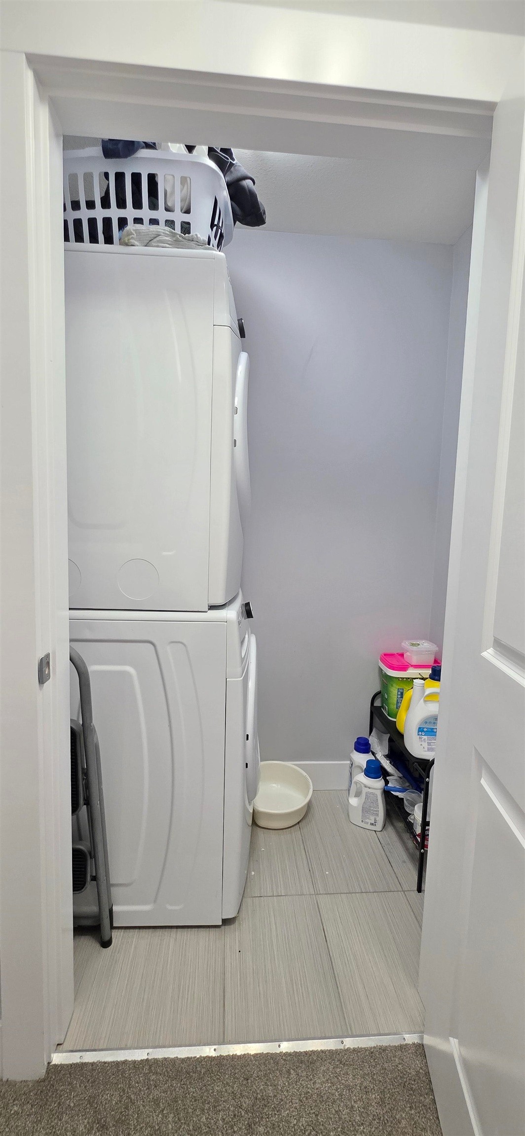 1-19753 55A Avenue Avenue, Langley, BC - Indoor Photo Showing Laundry Room
