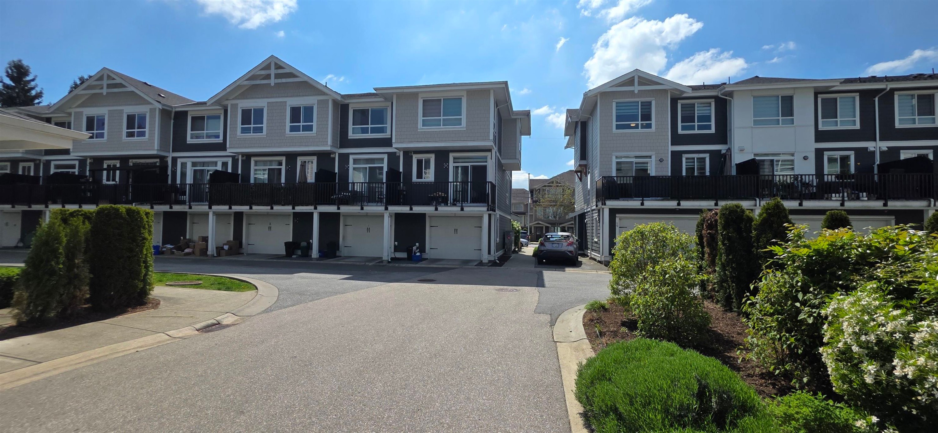 1-19753 55A Avenue Avenue, Langley, BC - Outdoor With Facade