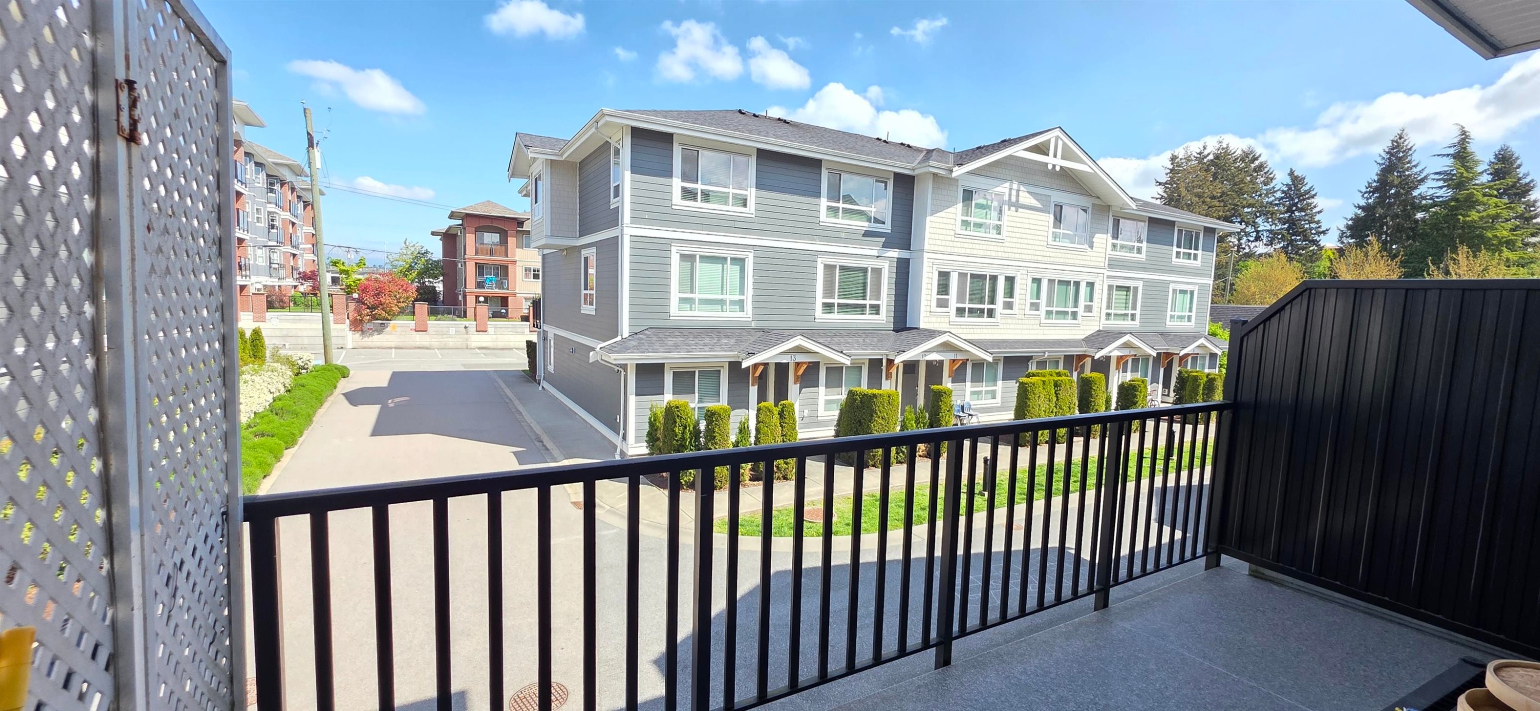 1-19753 55A Avenue Avenue, Langley, BC - Outdoor