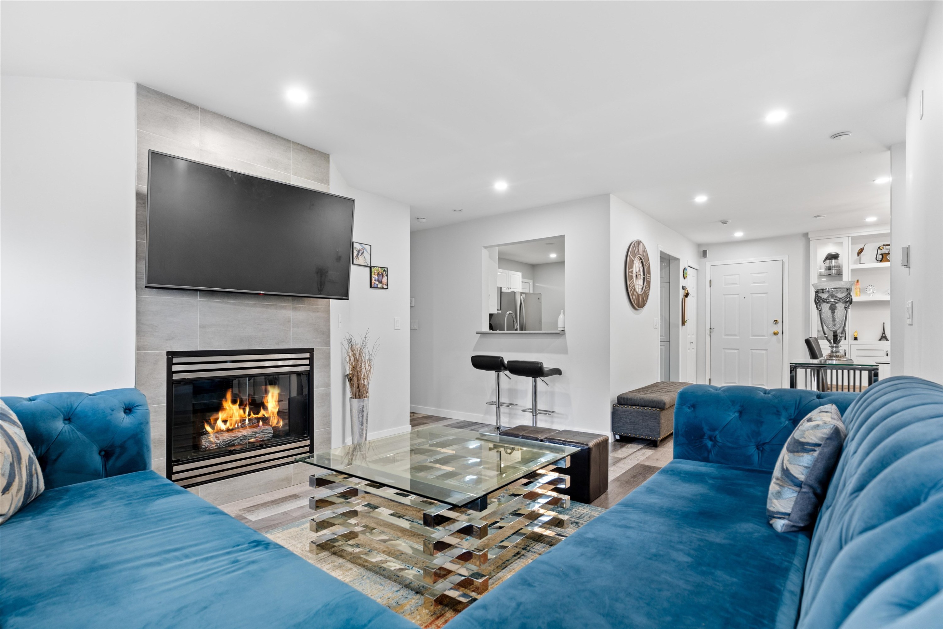 105-12125 75A Avenue, Surrey, BC - Indoor Photo Showing Living Room With Fireplace