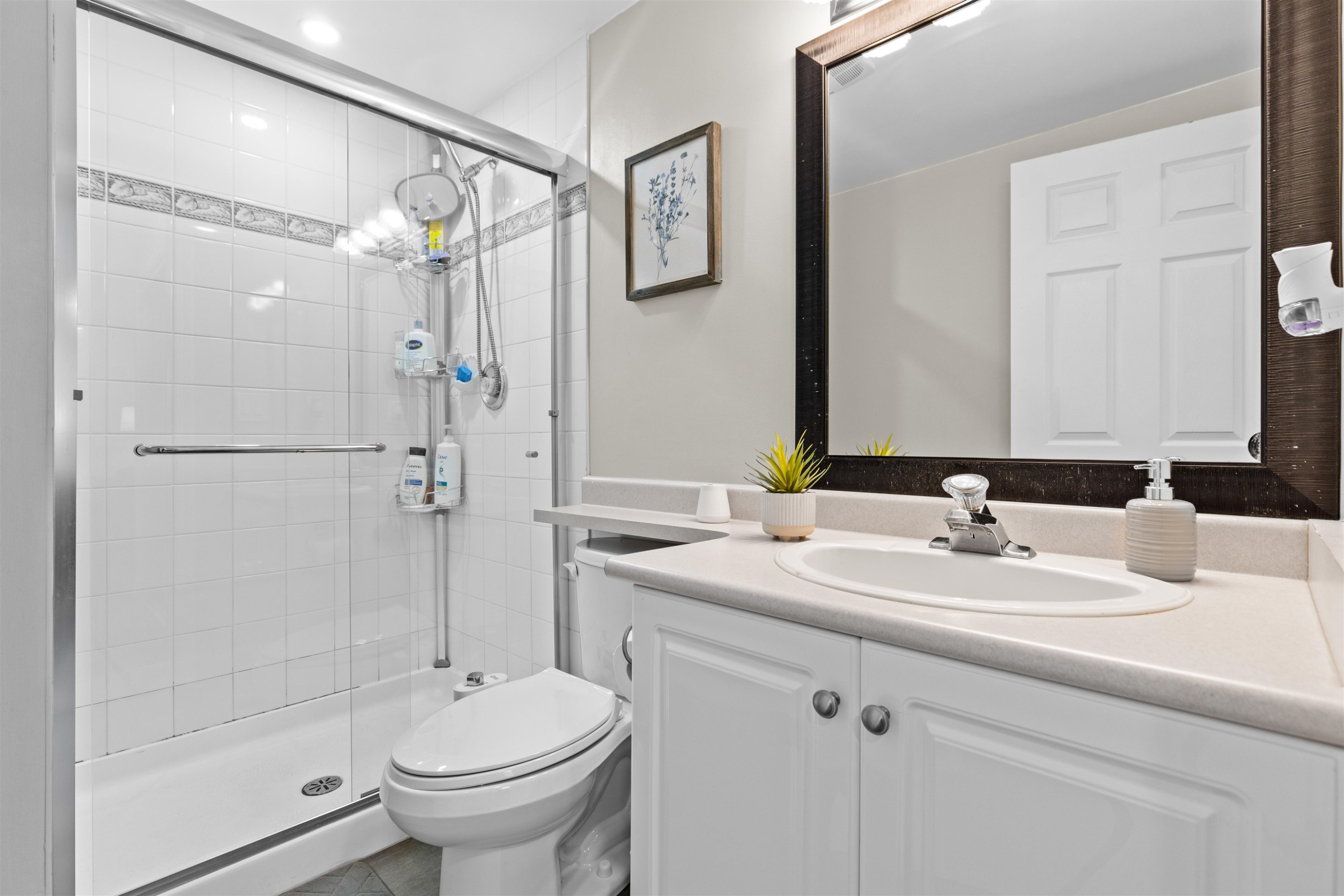105-12125 75A Avenue, Surrey, BC - Indoor Photo Showing Bathroom