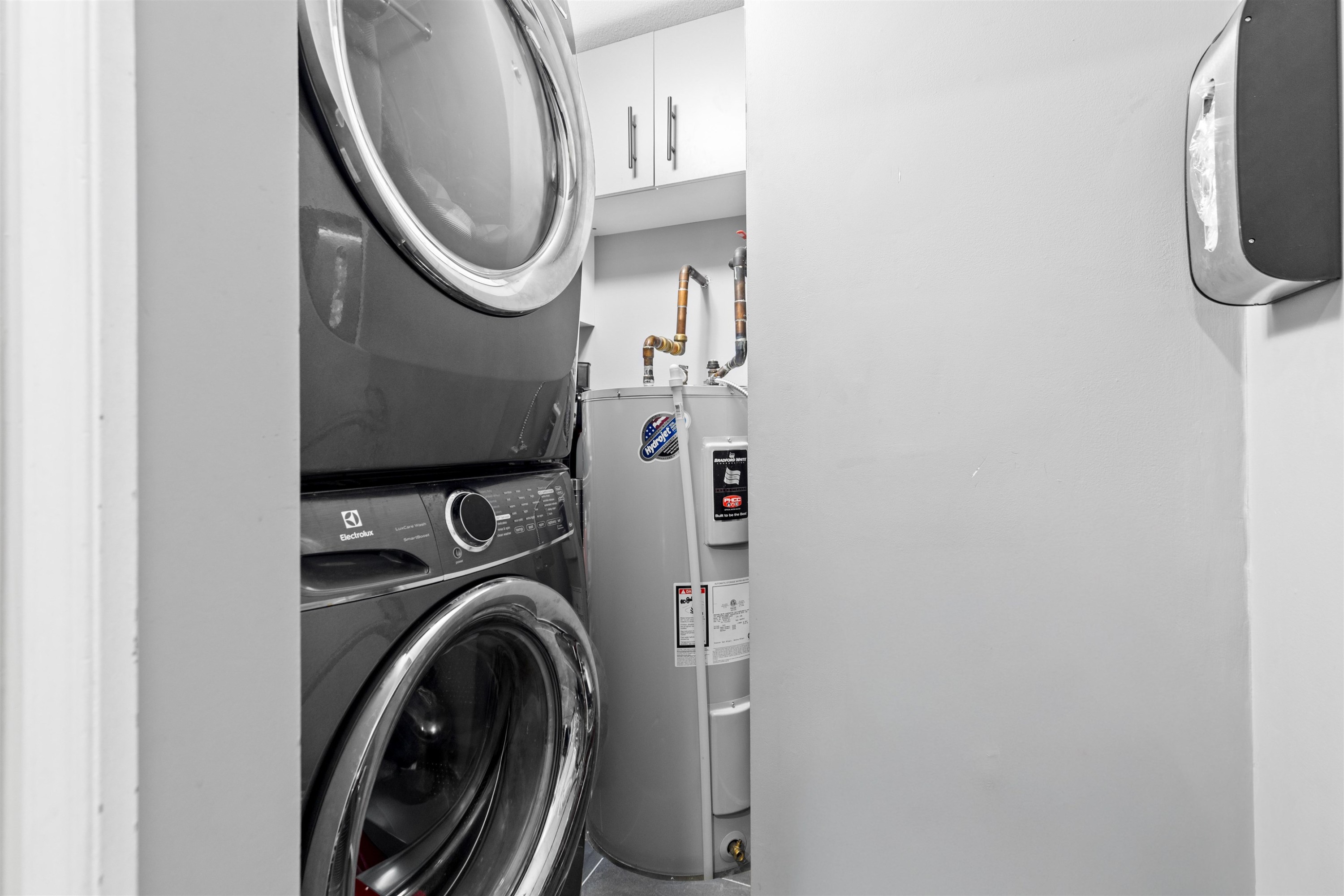 105-12125 75A Avenue, Surrey, BC - Indoor Photo Showing Laundry Room
