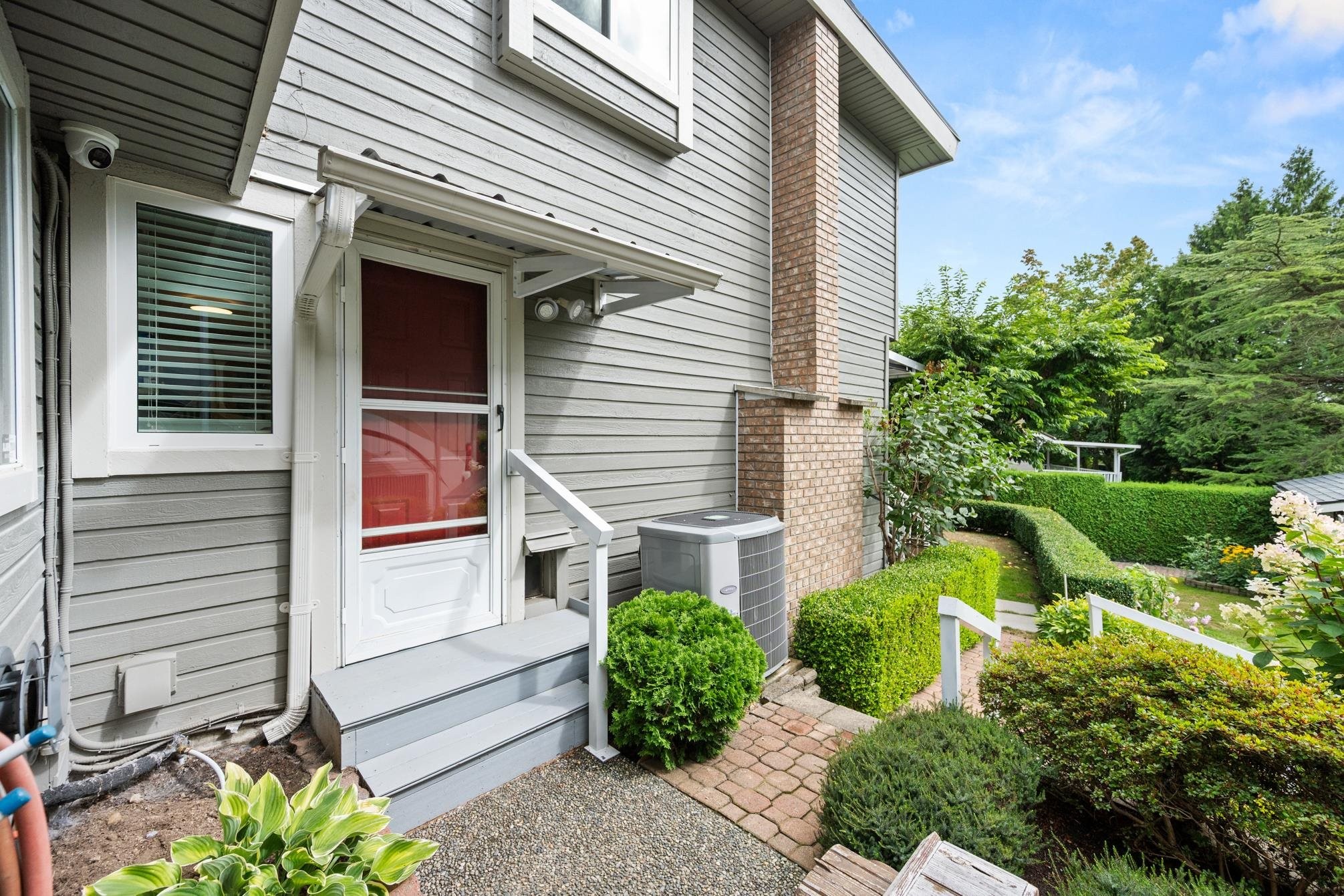 14972 81A Avenue, Surrey, BC - Outdoor