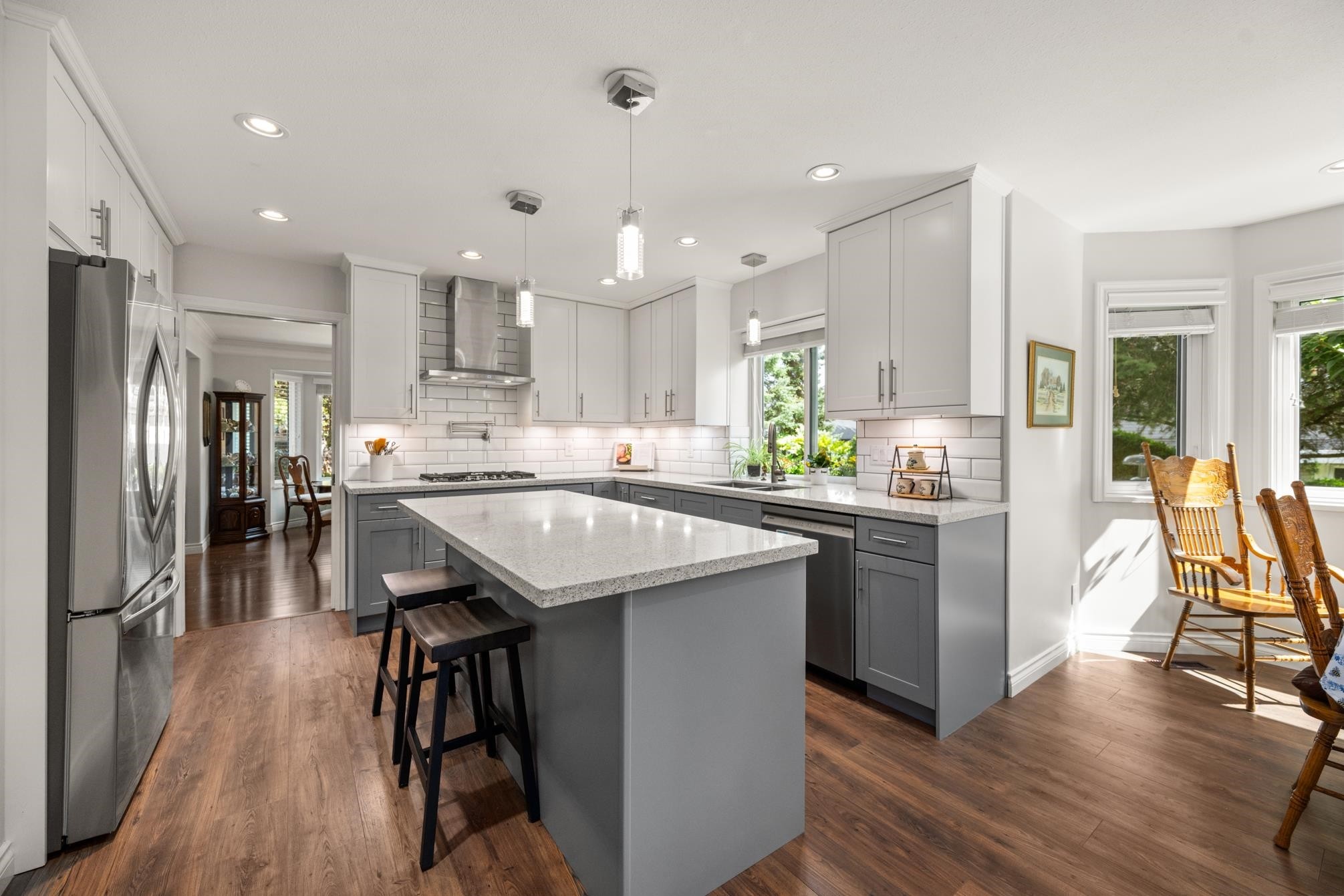 14972 81A Avenue, Surrey, BC - Indoor Photo Showing Kitchen With Upgraded Kitchen