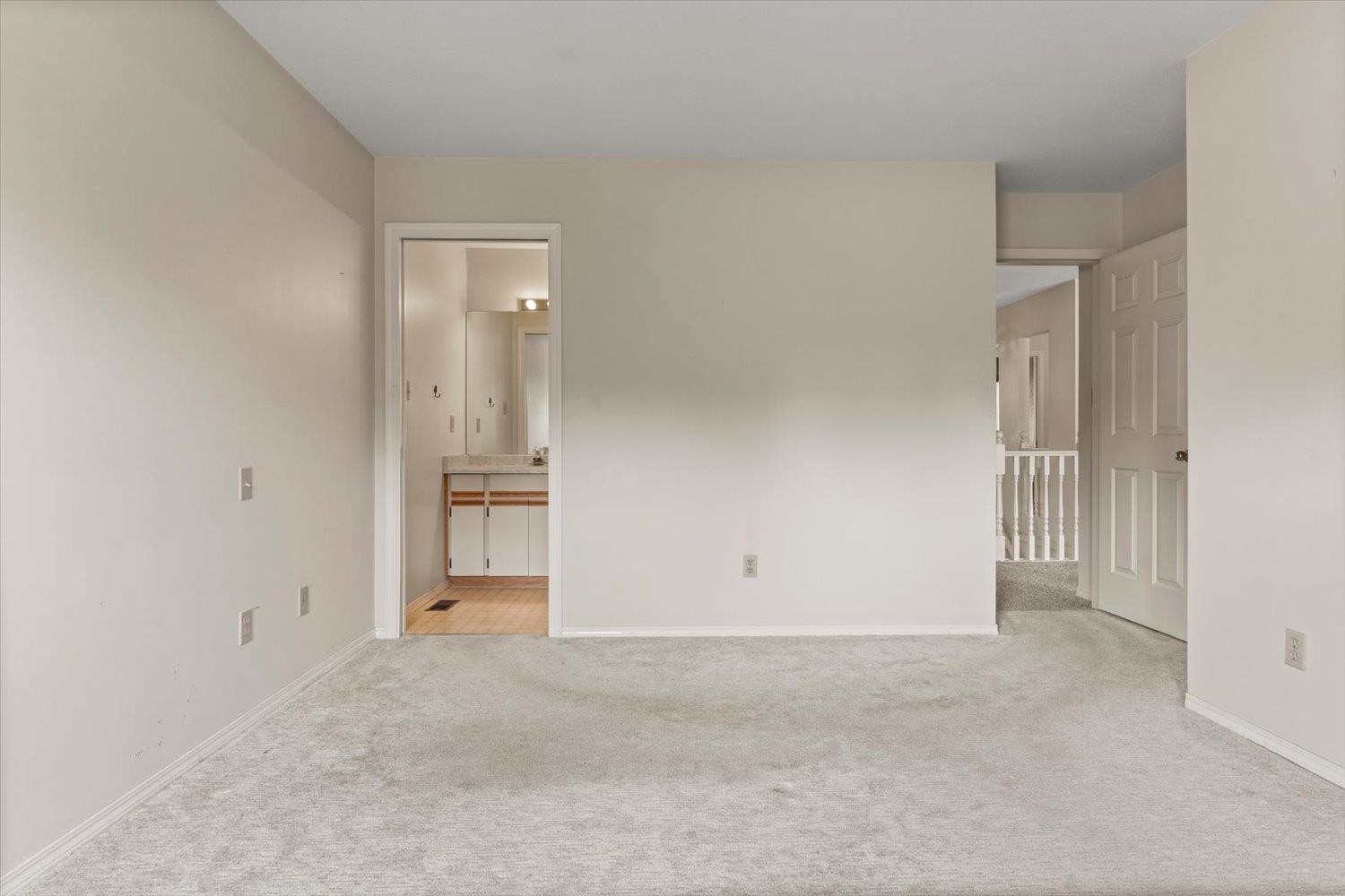 31-3351 Horn Street, Abbotsford, BC - Indoor Photo Showing Other Room