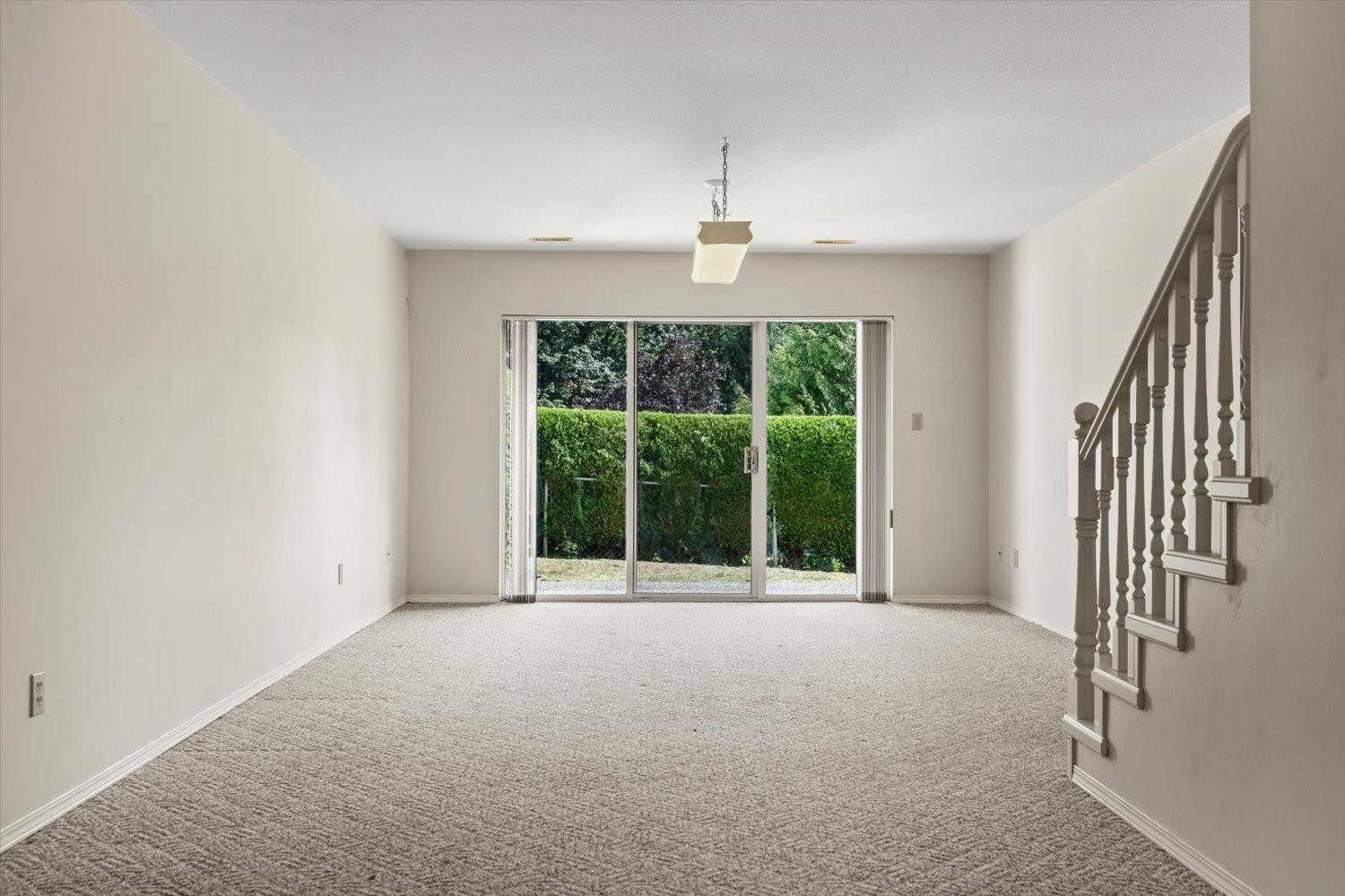 31-3351 Horn Street, Abbotsford, BC - Indoor Photo Showing Other Room