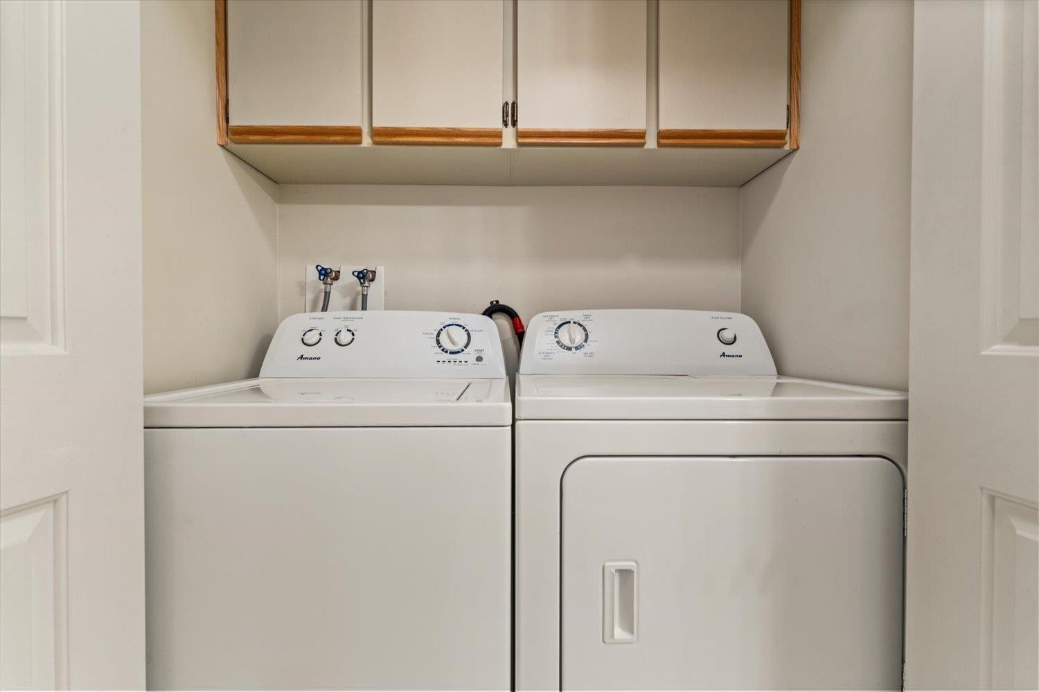 31-3351 Horn Street, Abbotsford, BC - Indoor Photo Showing Laundry Room