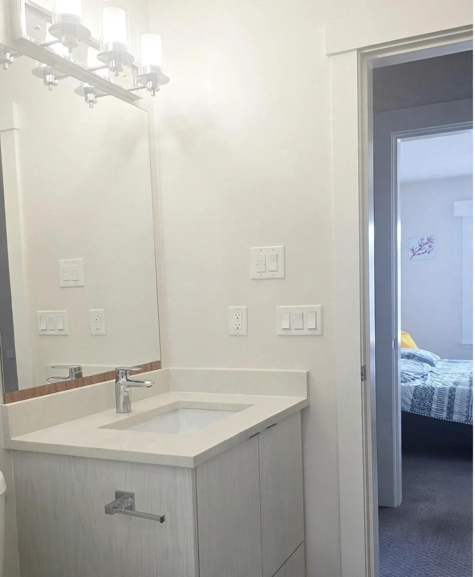 4-8033 166B Street, Surrey, BC - Indoor Photo Showing Bathroom
