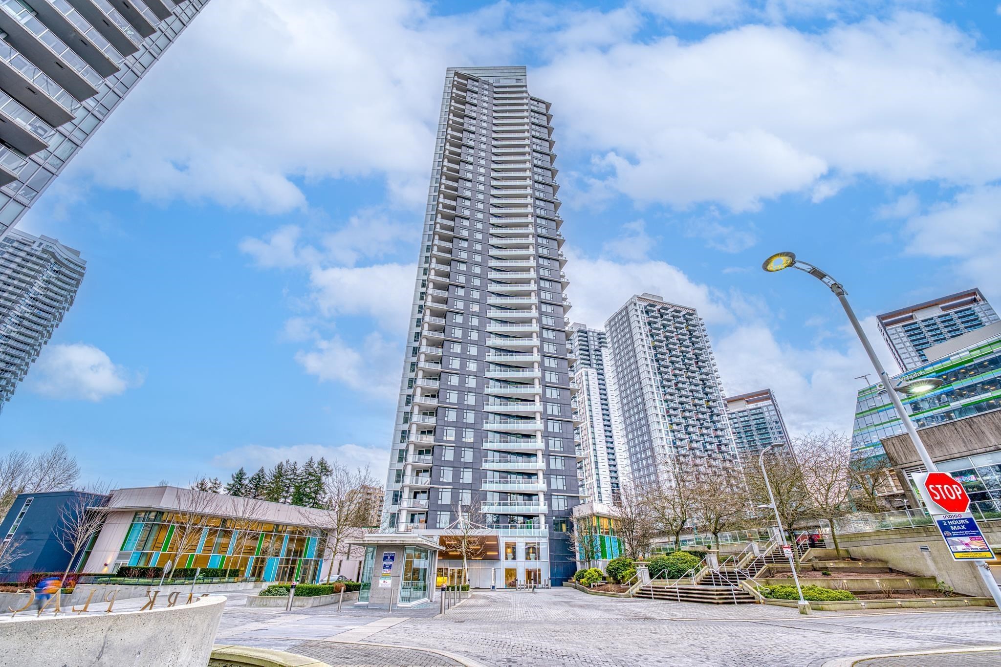 3310-9887 Whalley Boulevard, Surrey, BC - Outdoor With Facade