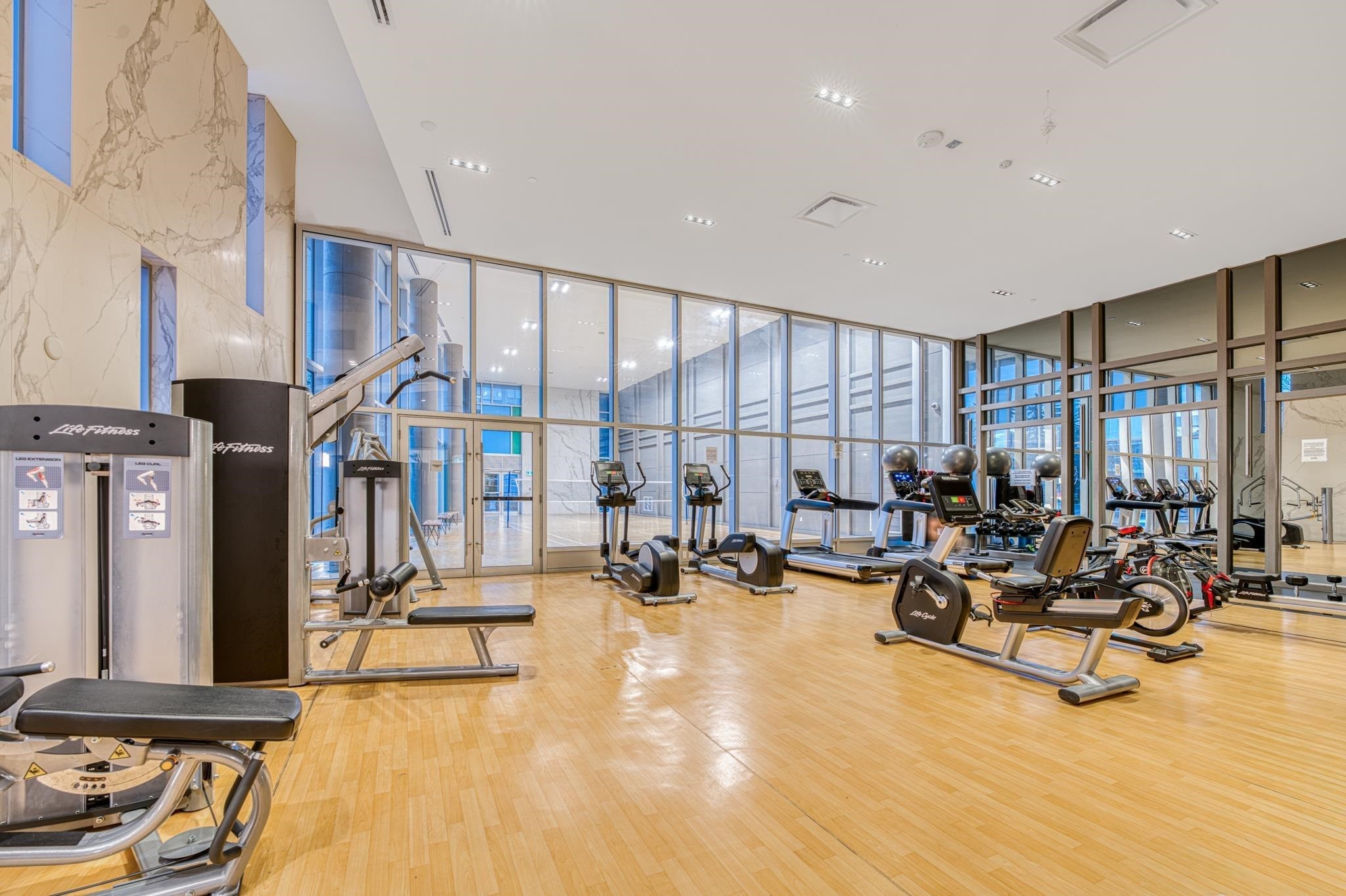 3310-9887 Whalley Boulevard, Surrey, BC - Indoor Photo Showing Gym Room