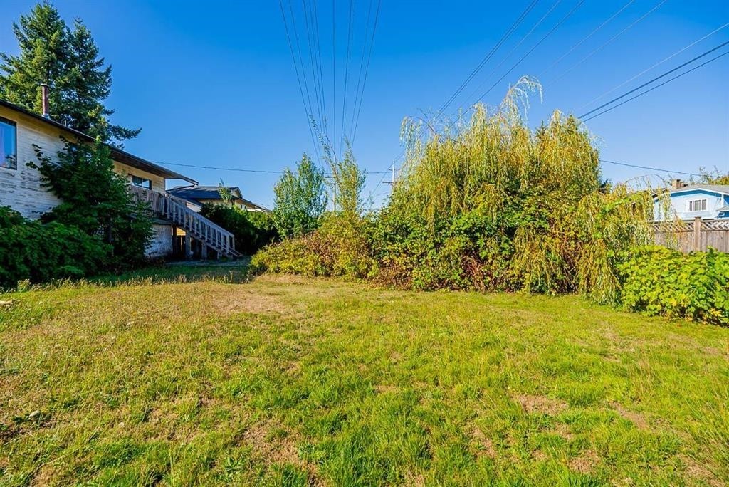 15097 95 Avenue, Surrey, BC - Outdoor
