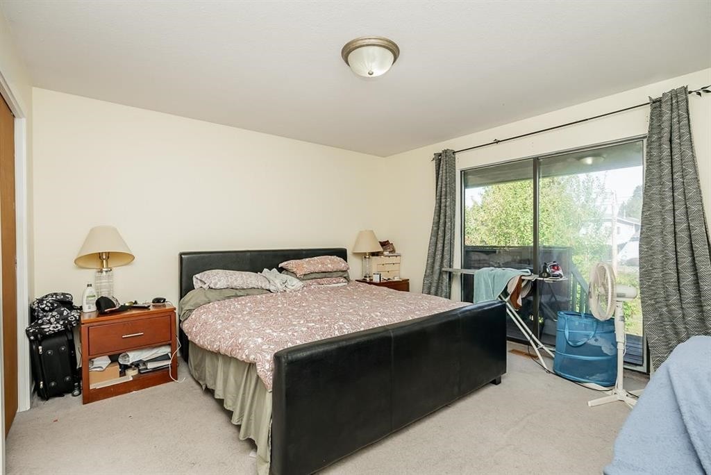 15097 95 Avenue, Surrey, BC - Indoor Photo Showing Bedroom