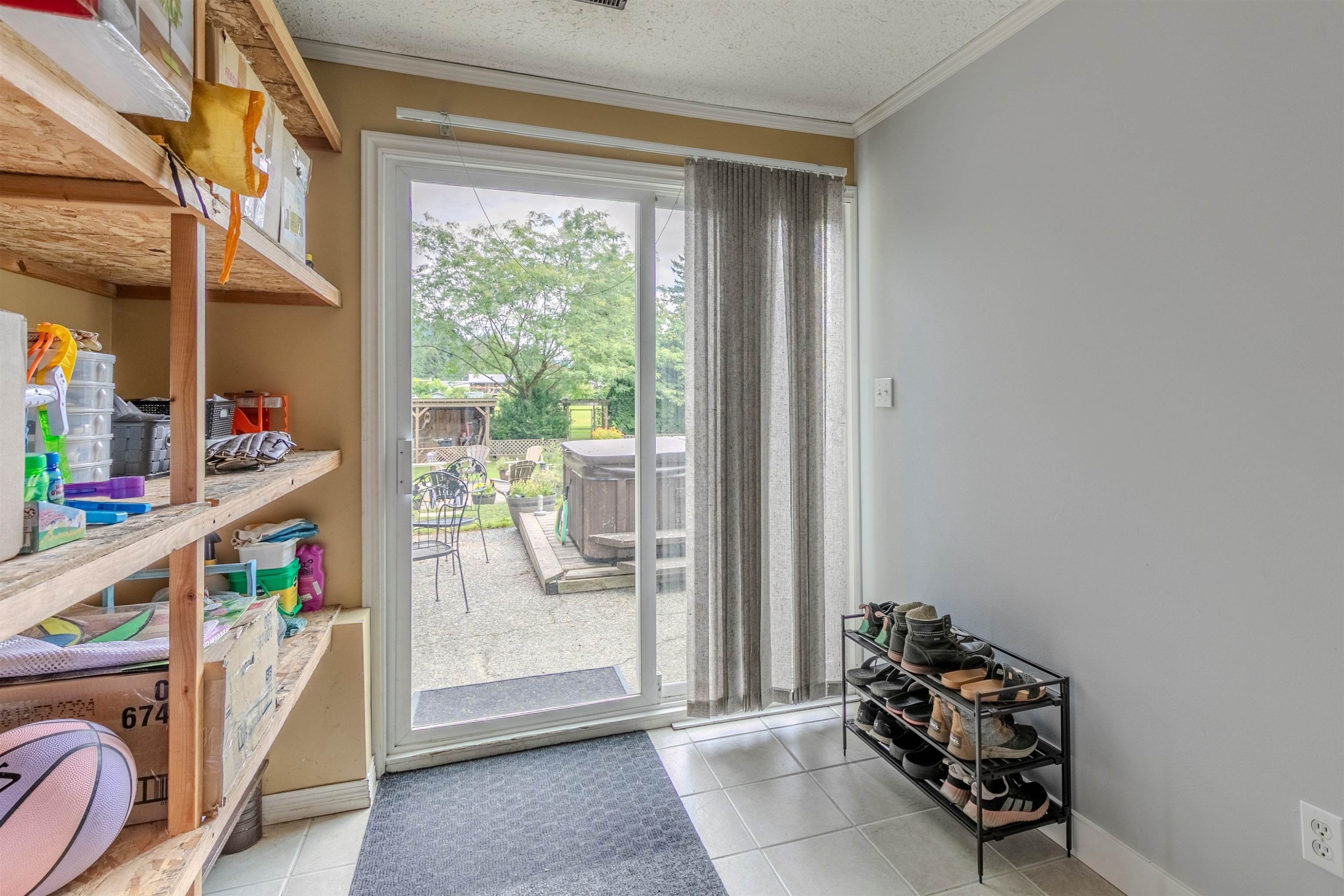 35073 Ewert Avenue, Mission, BC - Indoor Photo Showing Other Room