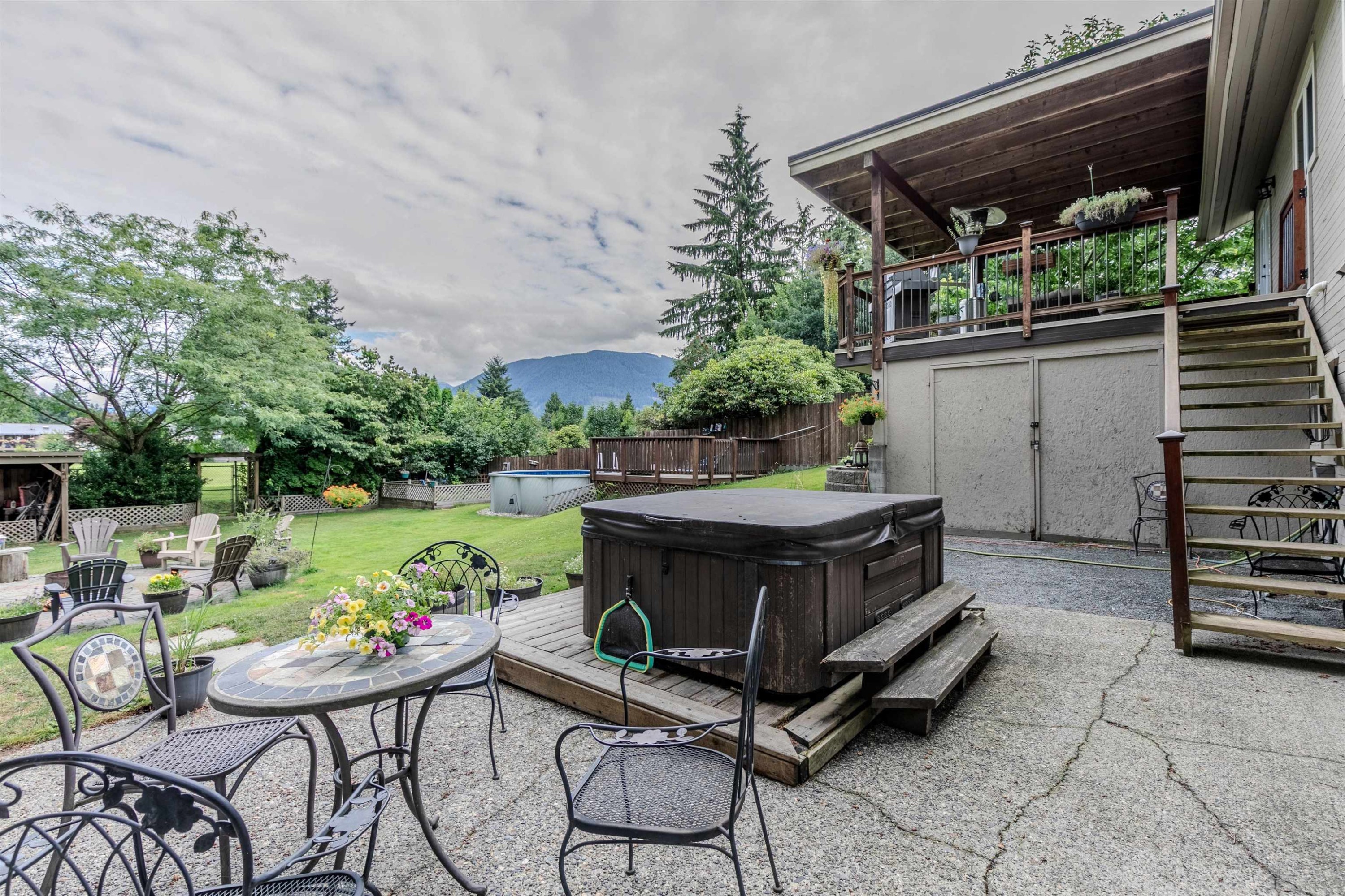 35073 Ewert Avenue, Mission, BC - Outdoor With Deck Patio Veranda