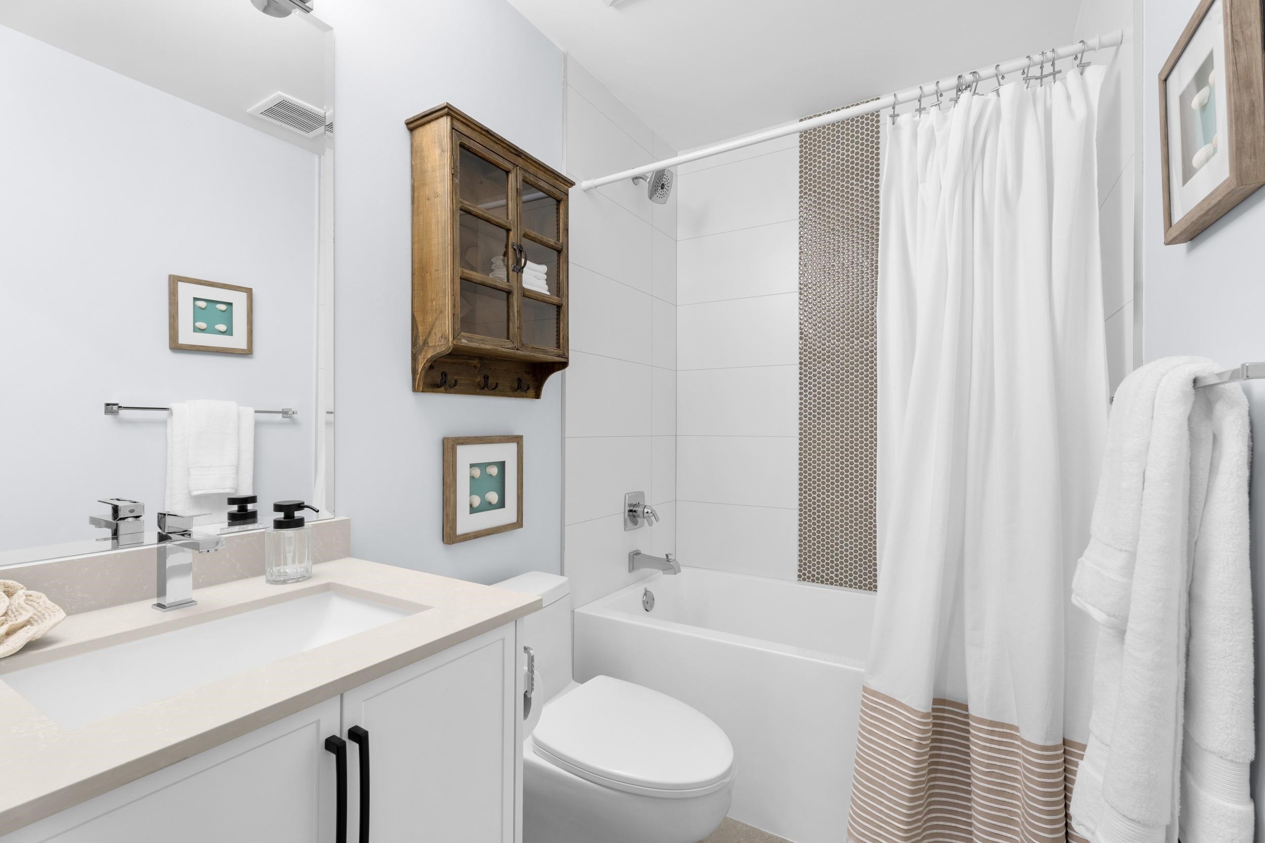 36-9688 182A Street, Surrey, BC - Indoor Photo Showing Bathroom