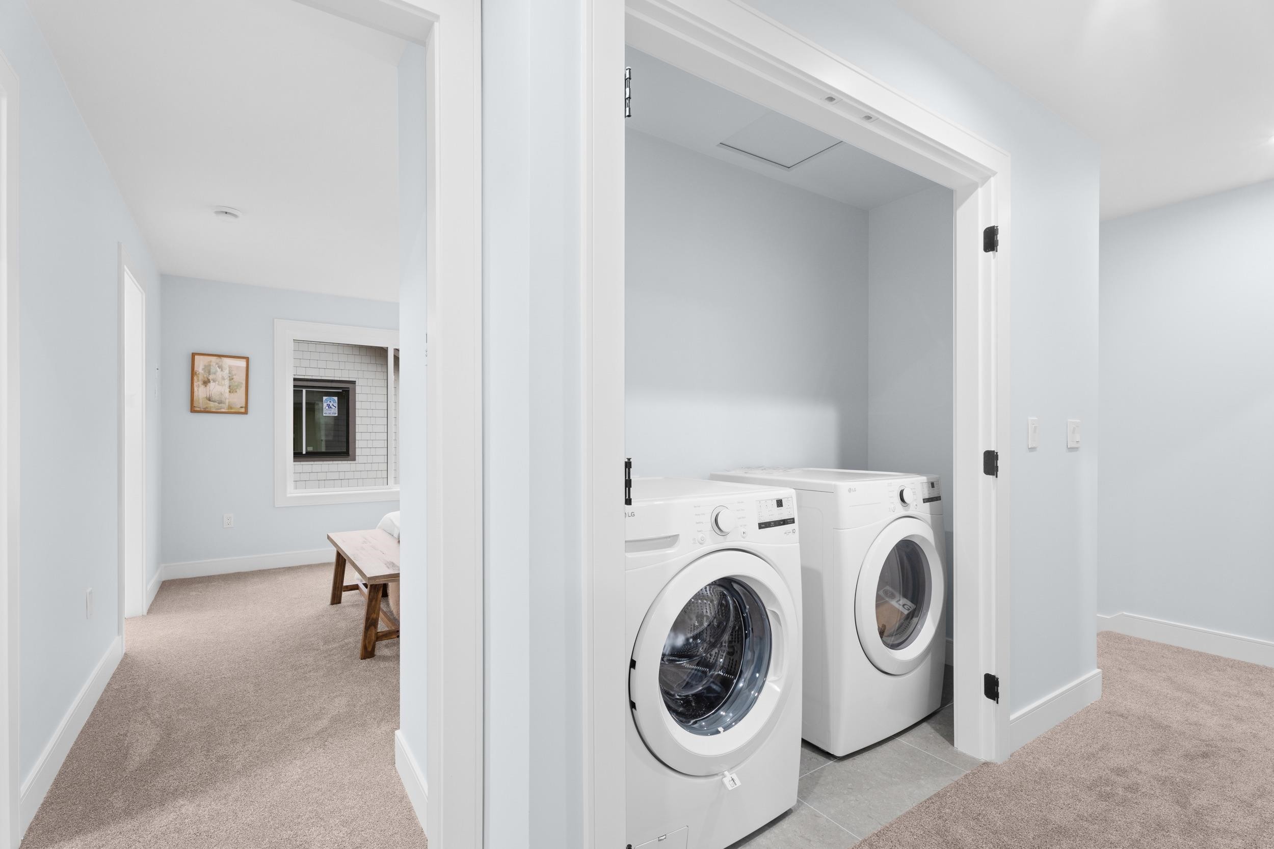 36-9688 182A Street, Surrey, BC - Indoor Photo Showing Laundry Room