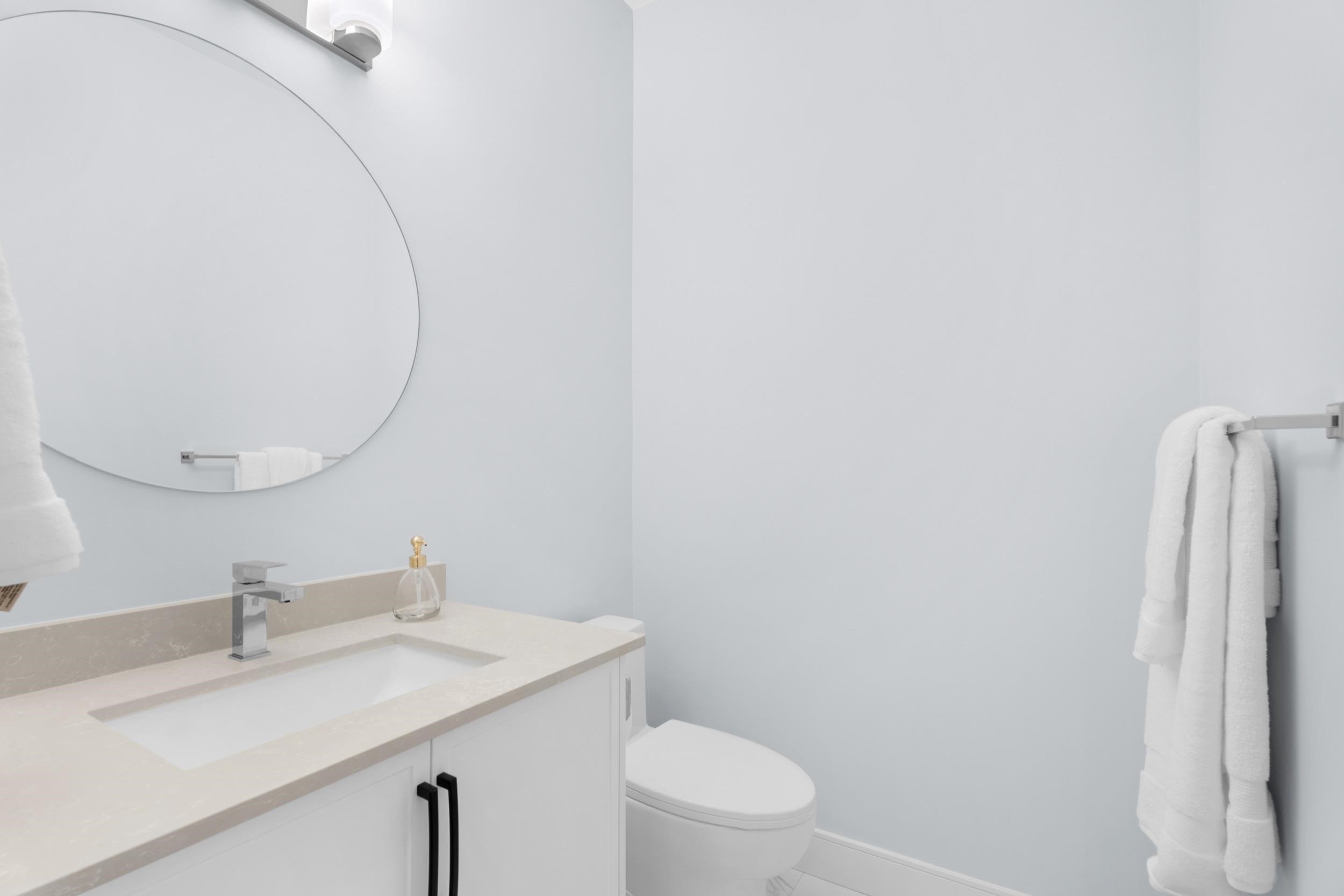 36-9688 182A Street, Surrey, BC - Indoor Photo Showing Bathroom