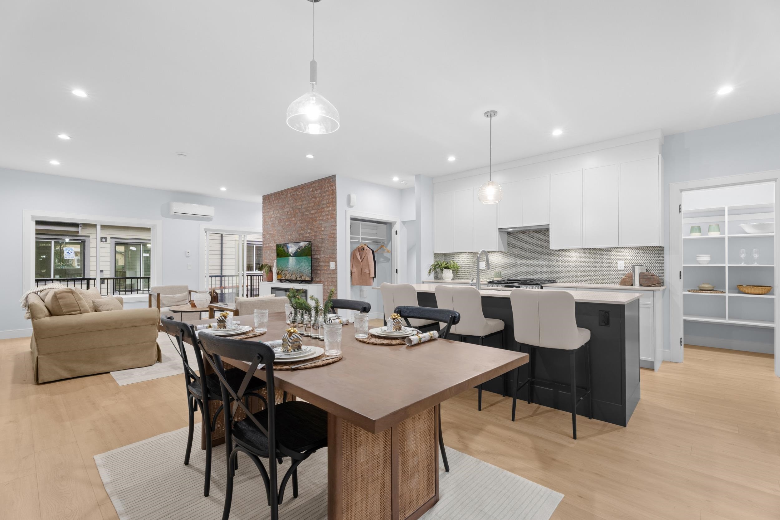36-9688 182A Street, Surrey, BC - Indoor