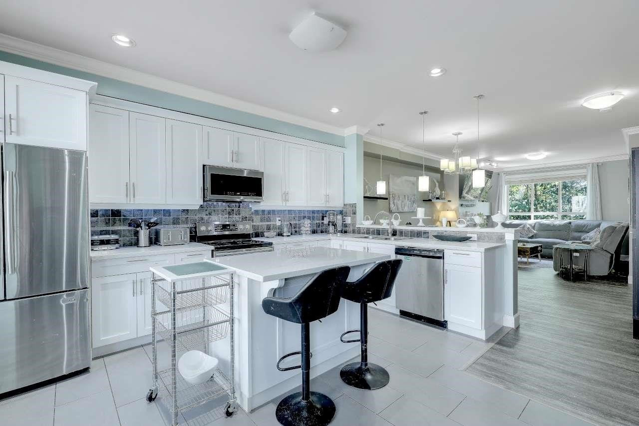21-19560 68 Avenue, Surrey, BC - Indoor Photo Showing Kitchen With Stainless Steel Kitchen With Upgraded Kitchen