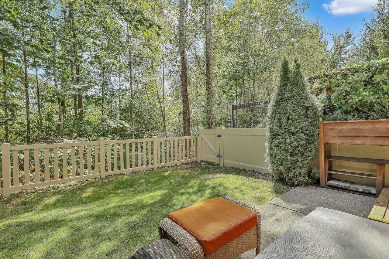 21-19560 68 Avenue, Surrey, BC - Outdoor