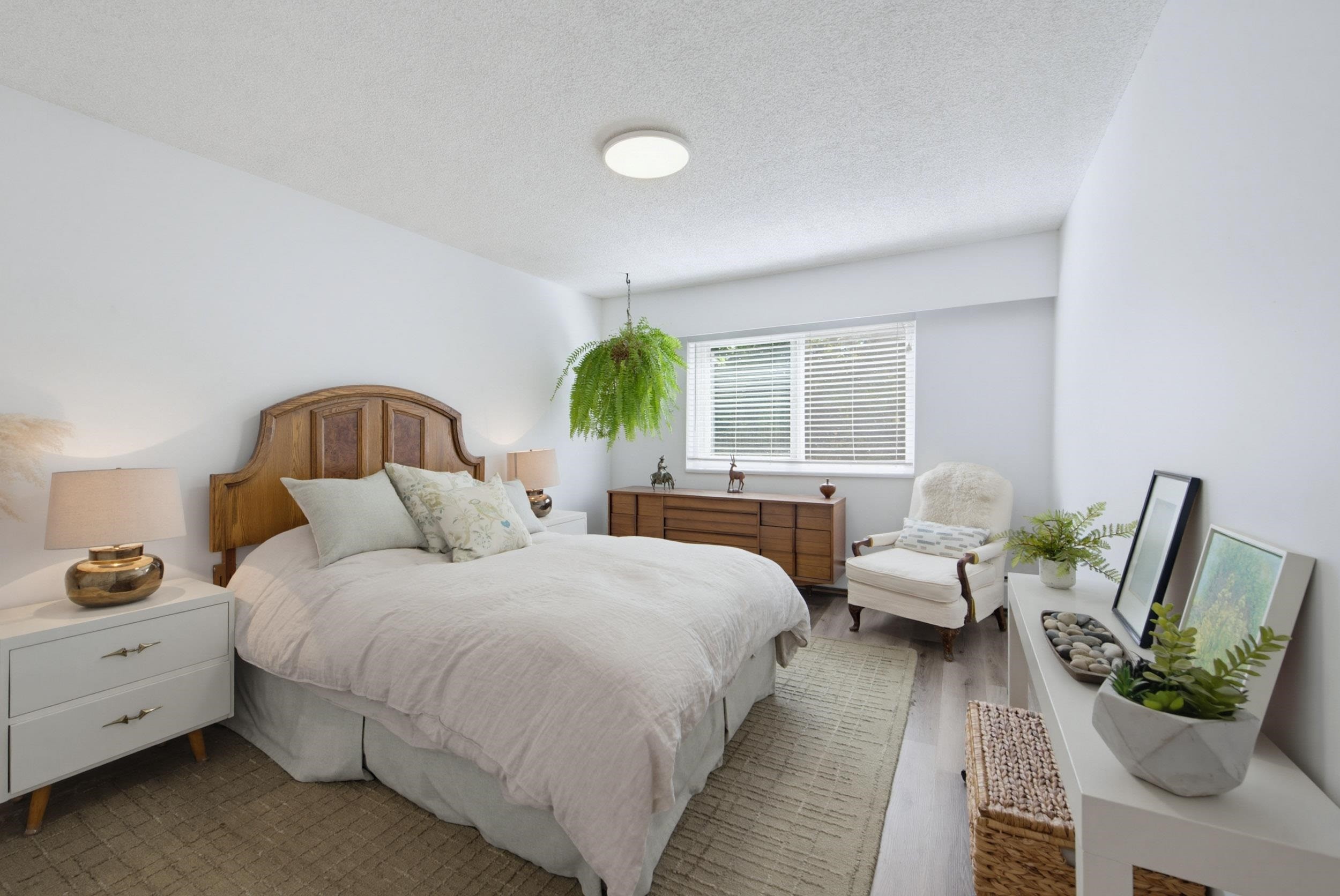 111-7436 Stave Lake Street, Mission, BC - Indoor Photo Showing Bedroom