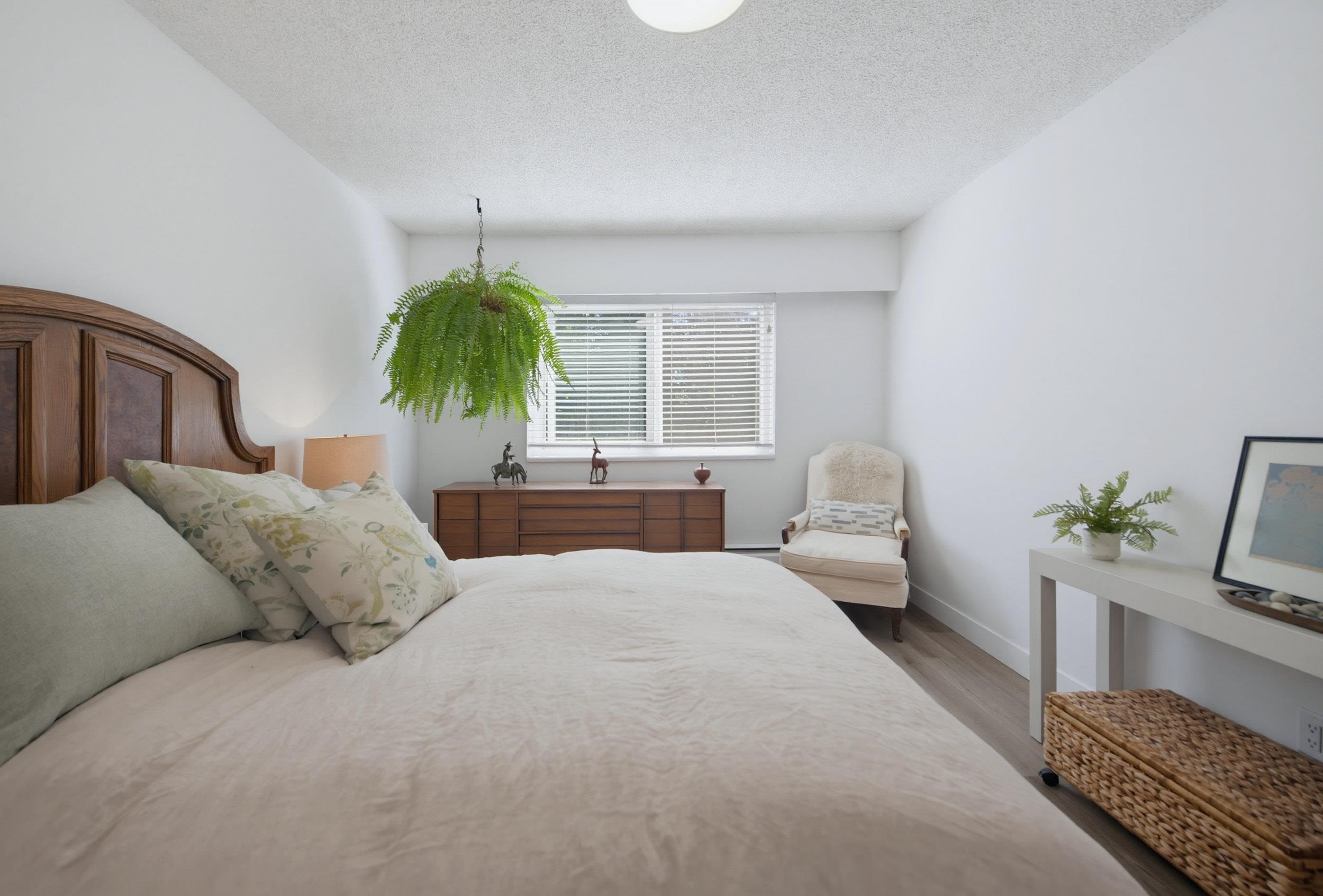 111-7436 Stave Lake Street, Mission, BC - Indoor Photo Showing Bedroom
