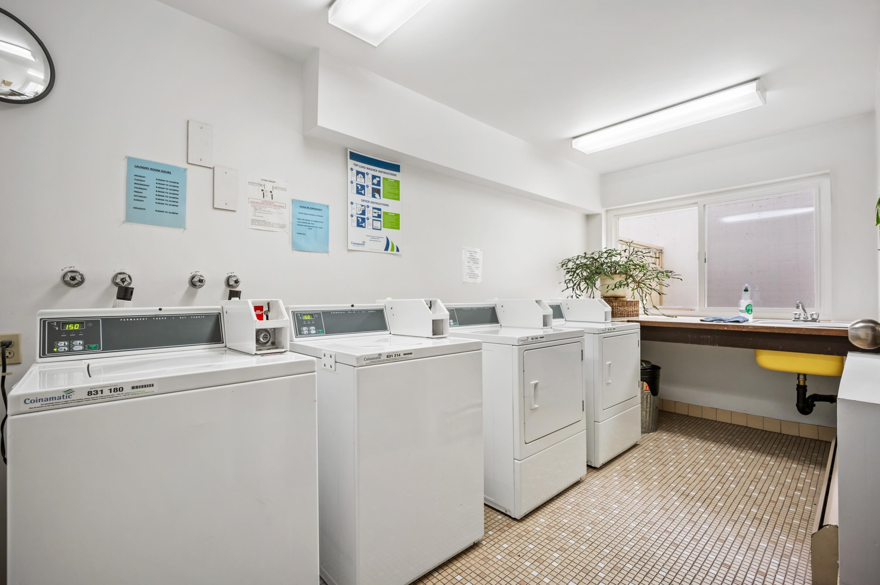 111-7436 Stave Lake Street, Mission, BC - Indoor Photo Showing Laundry Room