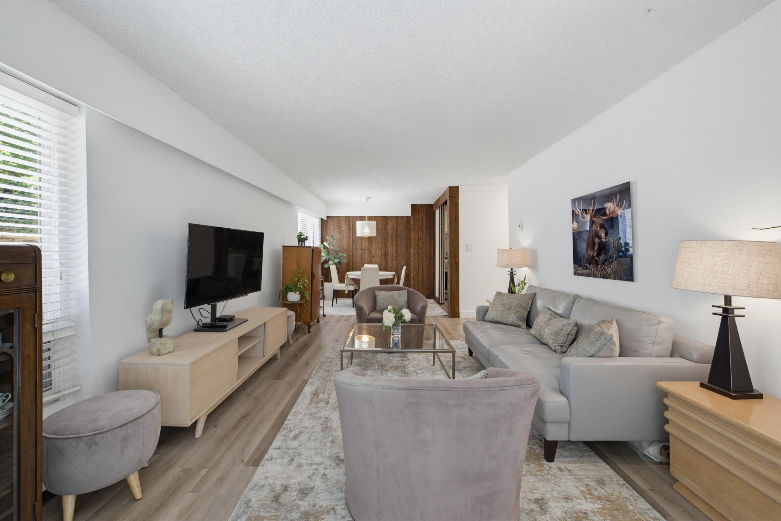 111-7436 Stave Lake Street, Mission, BC - Indoor Photo Showing Living Room