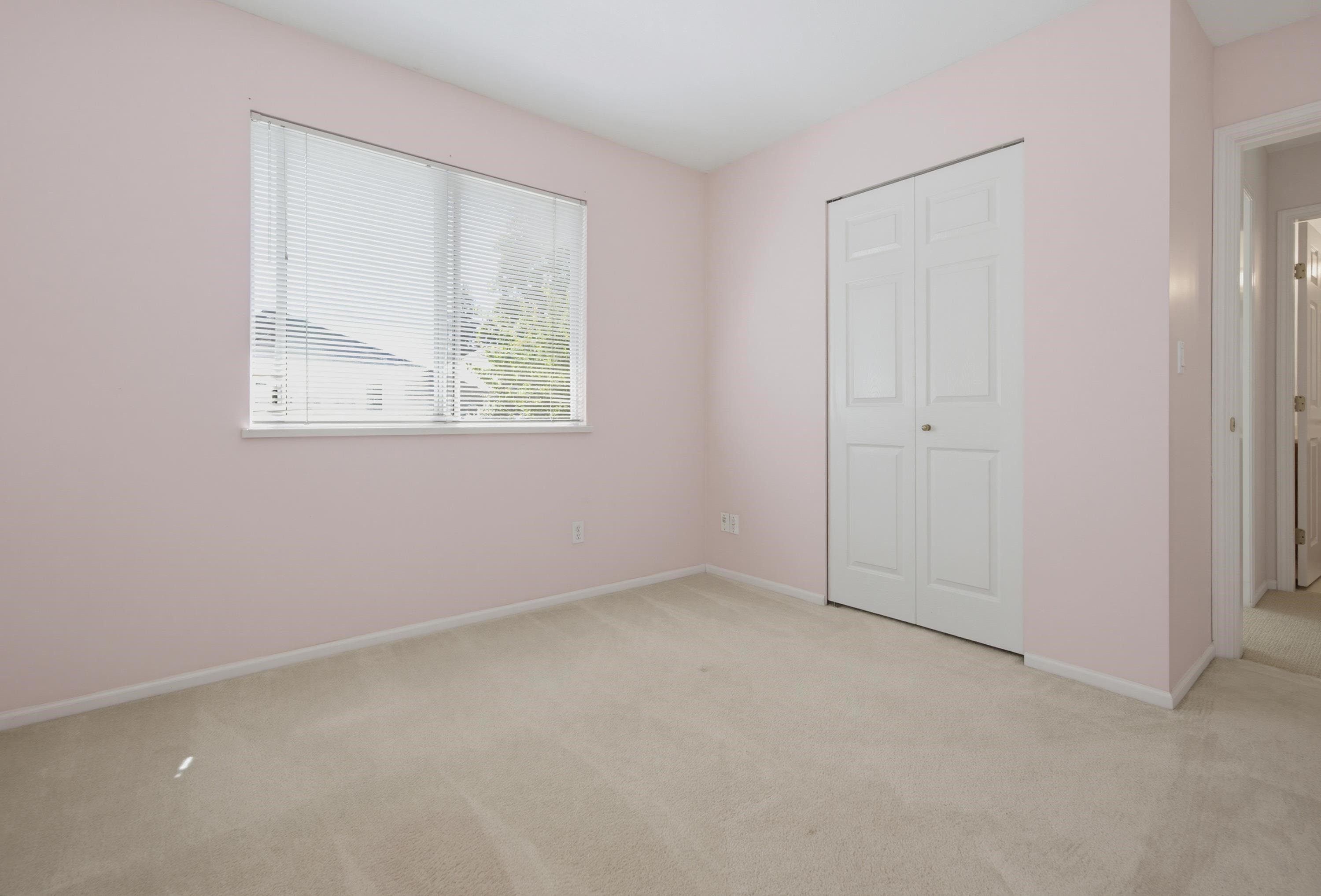 107-15988 83 Avenue, Surrey, BC - Indoor Photo Showing Other Room