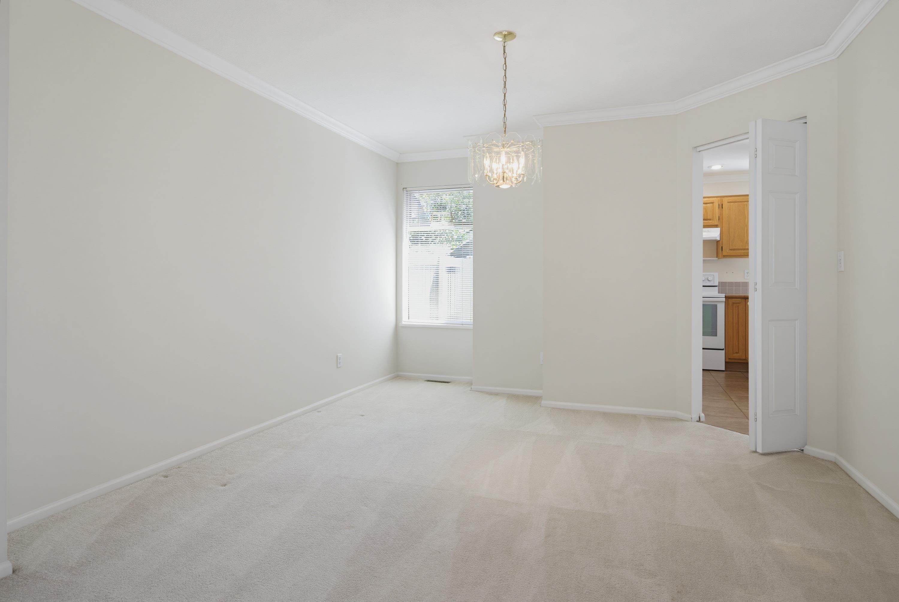 107-15988 83 Avenue, Surrey, BC - Indoor Photo Showing Other Room