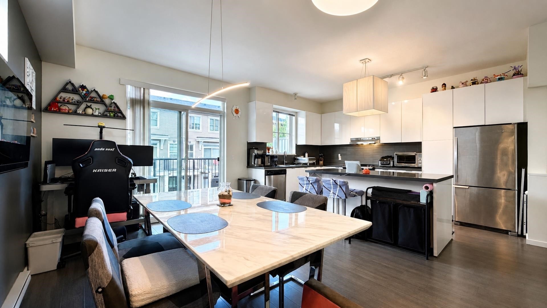 32-10735 84 Avenue, Delta, BC - Indoor