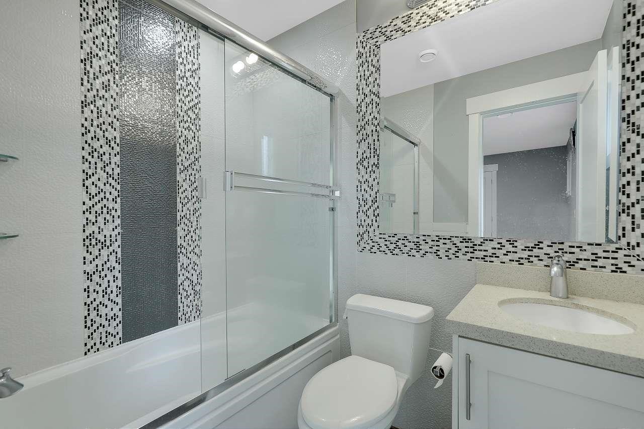 17-6971 122 Street, Surrey, BC - Indoor Photo Showing Bathroom