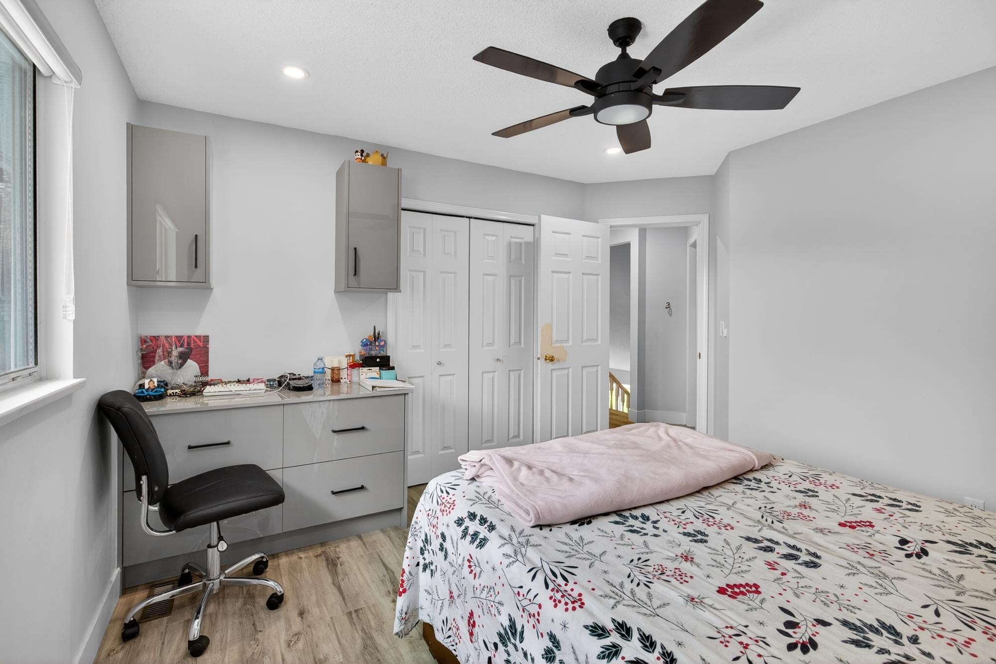 14610 87 Avenue, Surrey, BC - Indoor Photo Showing Bedroom