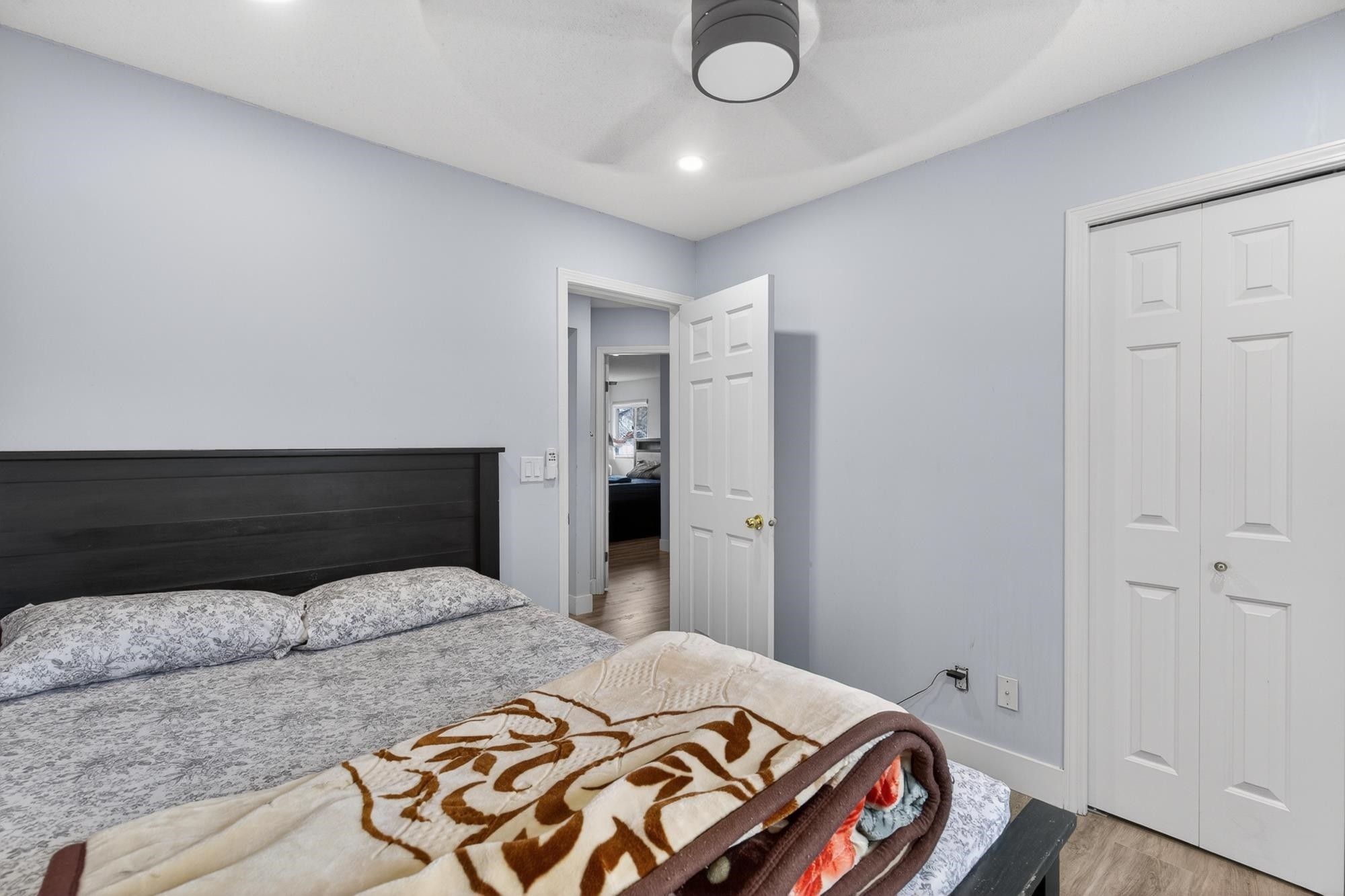 14610 87 Avenue, Surrey, BC - Indoor Photo Showing Bedroom