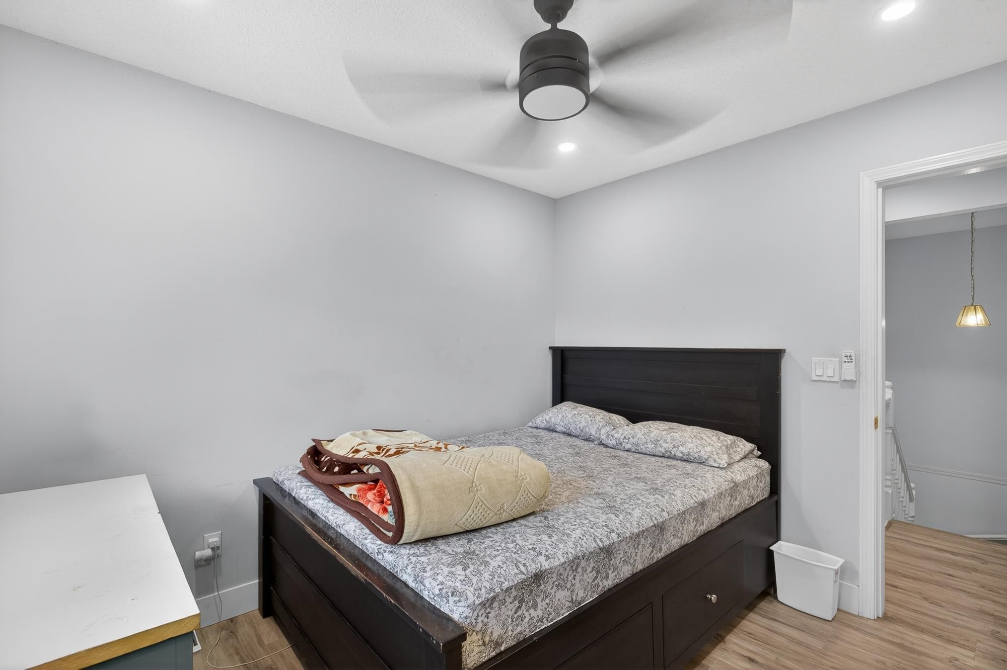 14610 87 Avenue, Surrey, BC - Indoor Photo Showing Bedroom
