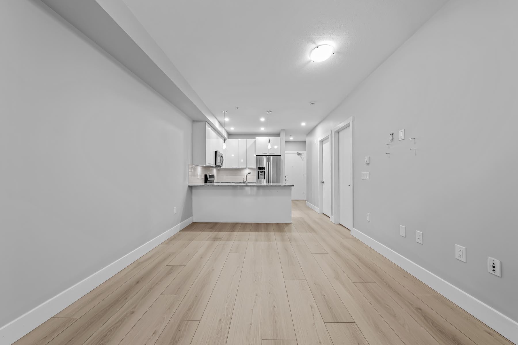 208-20175 53 Avenue, Langley, BC - Indoor Photo Showing Other Room