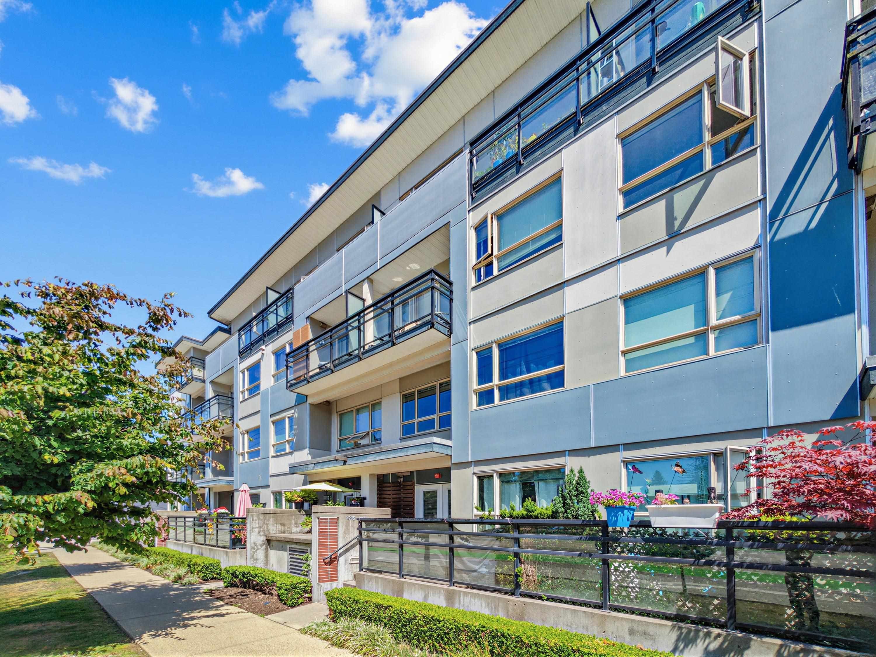 126-13228 Old Yale Road, Surrey, BC - Outdoor