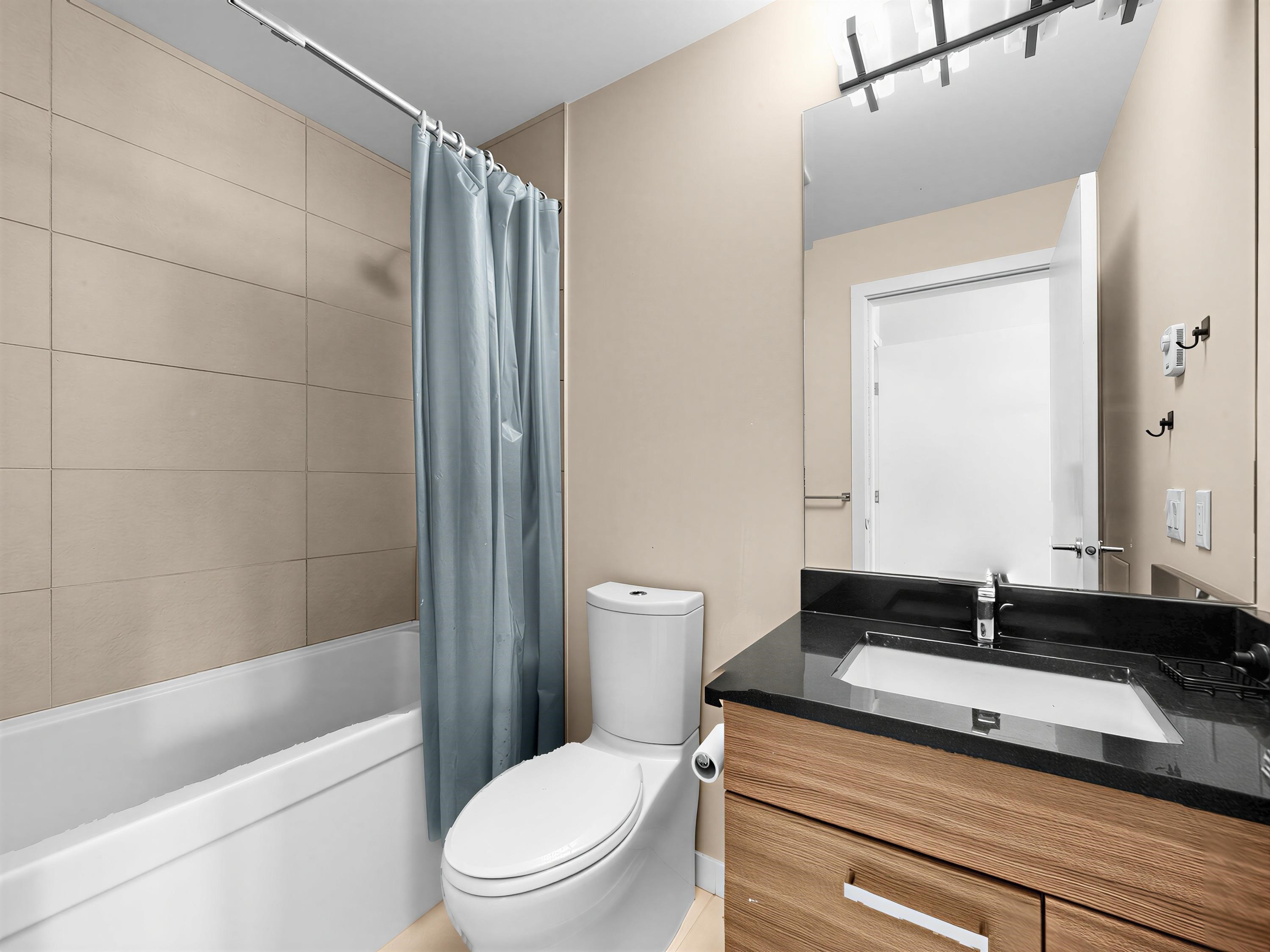 126-13228 Old Yale Road, Surrey, BC - Indoor Photo Showing Bathroom