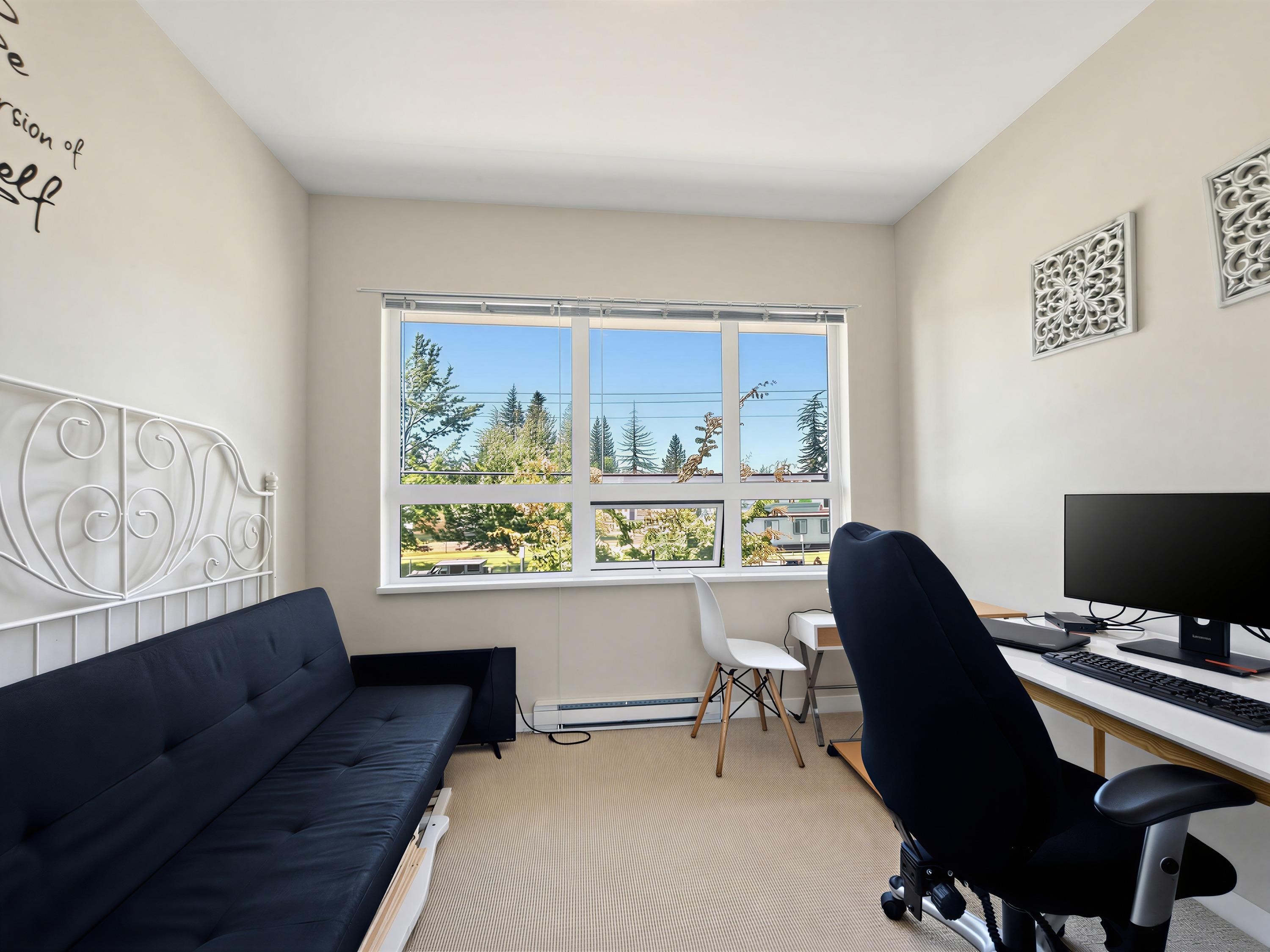 126-13228 Old Yale Road, Surrey, BC - Indoor Photo Showing Office